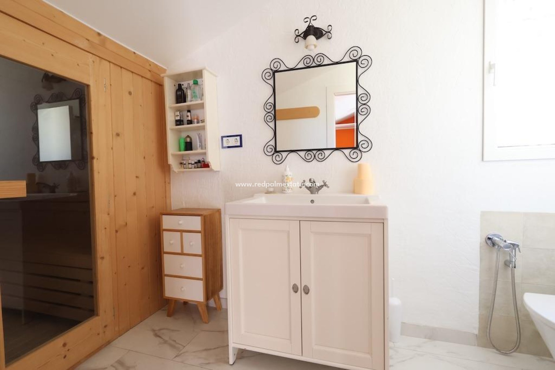 Resale - Villa -
Orihuela Costa - Villamartín