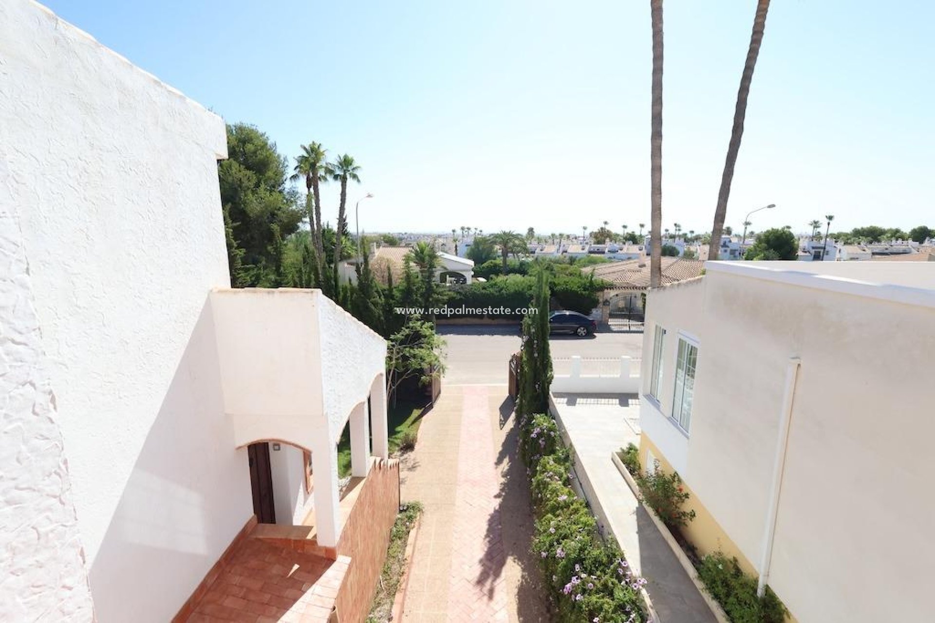 Resale - Villa -
Orihuela Costa - Villamartín