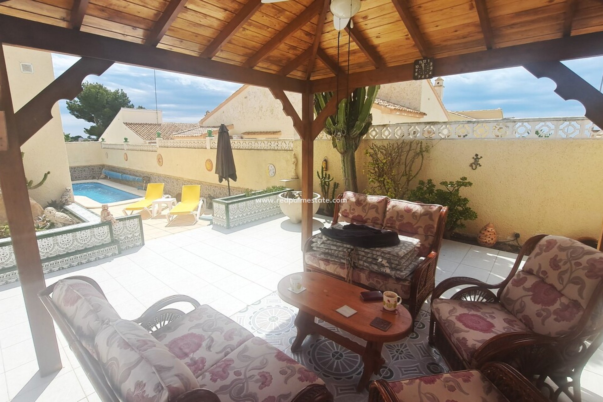 Resale - Villa -
Orihuela Costa - Villamartín