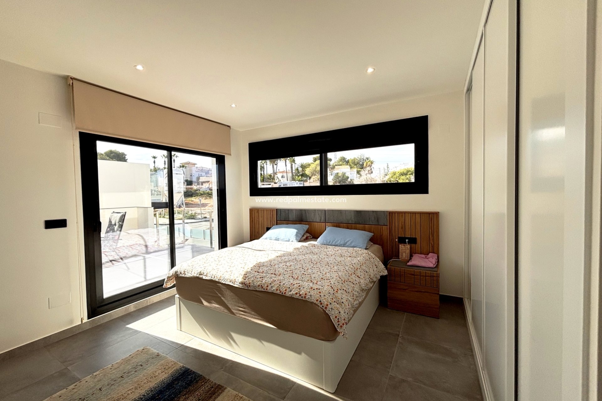 Resale - Villa -
Orihuela Costa - Villamartín
