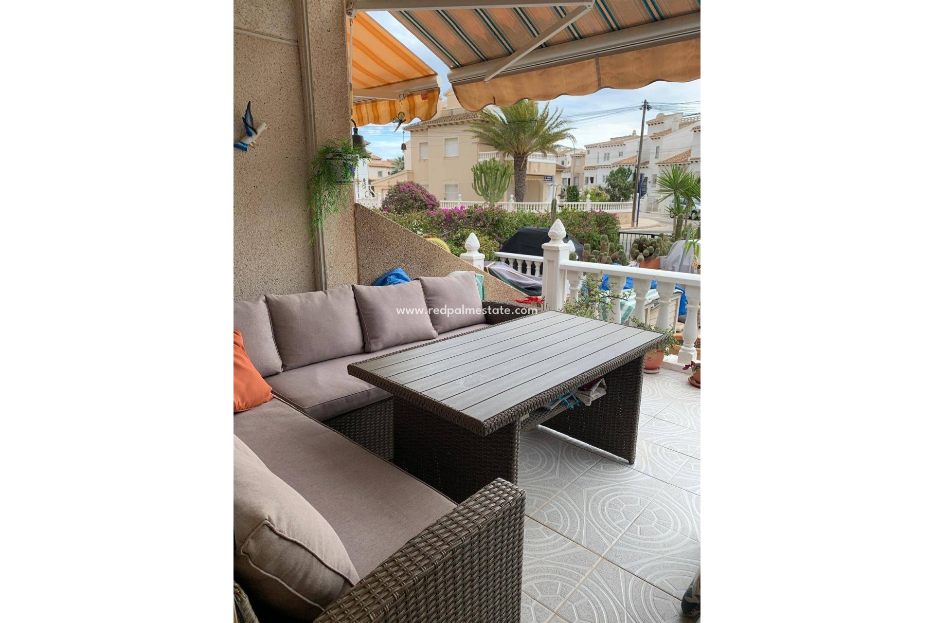 Resale - Villa -
Orihuela Costa - Villamartín