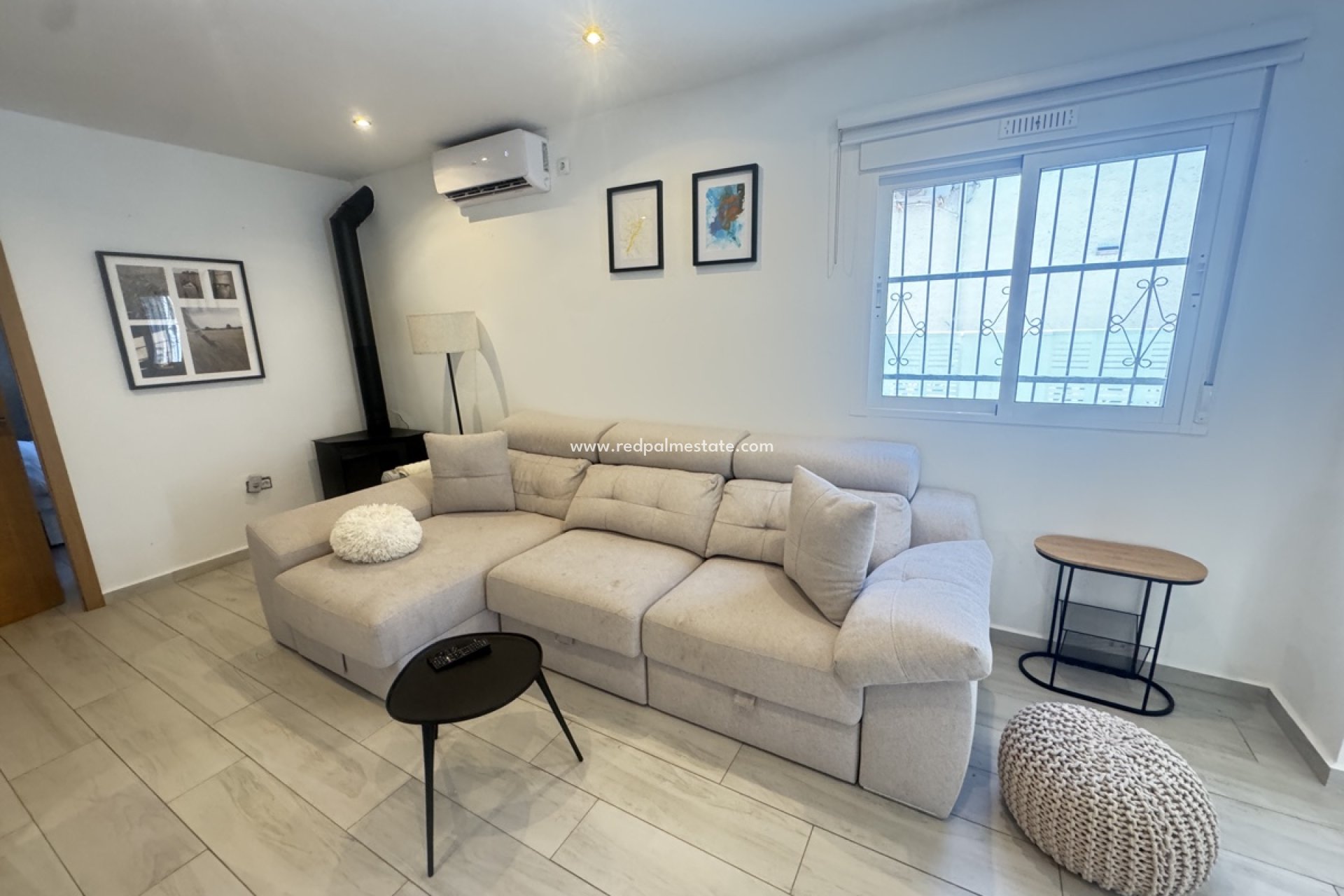 Resale - Villa -
Orihuela Costa - Villamartín