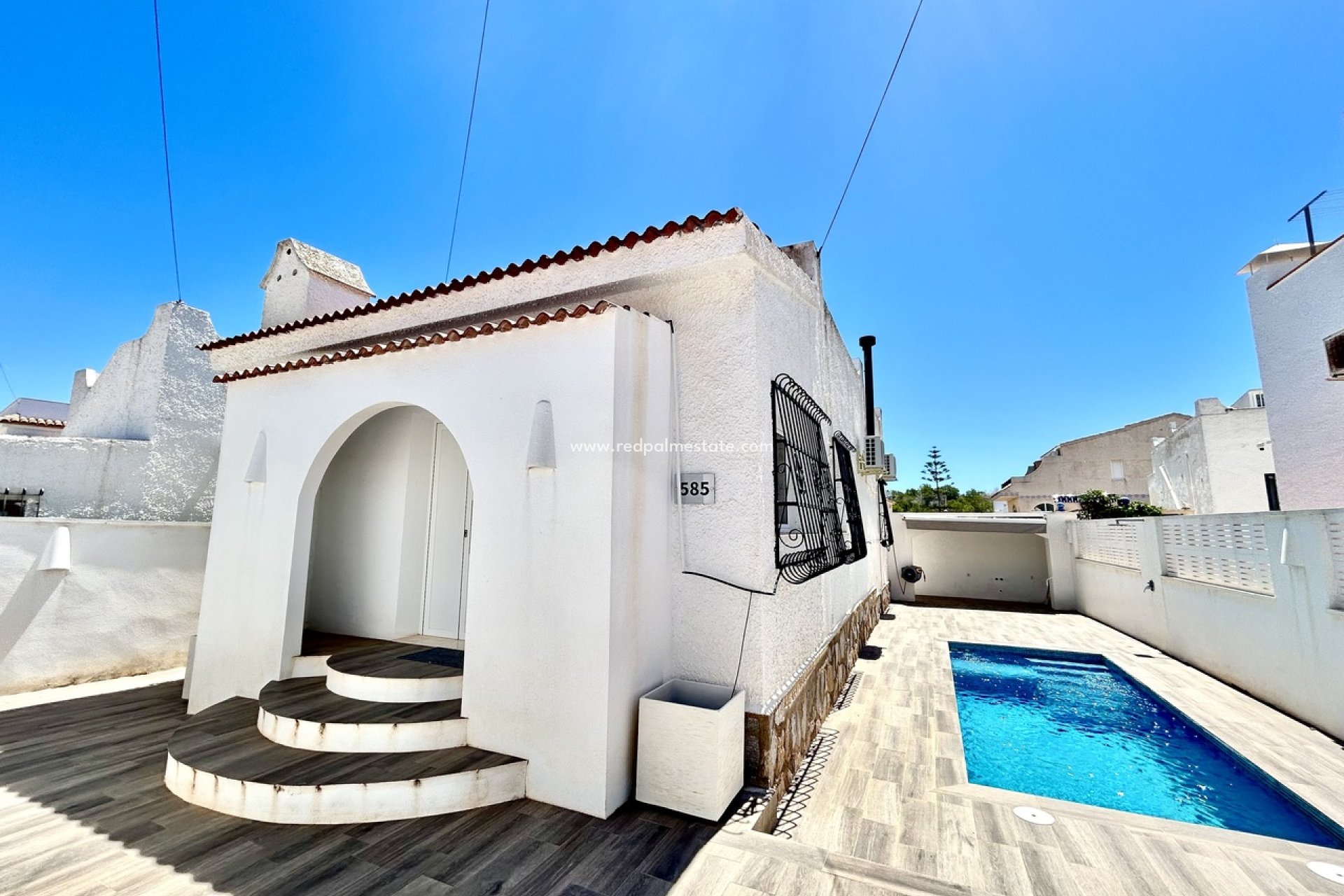 Resale - Villa -
Orihuela Costa - Villamartín