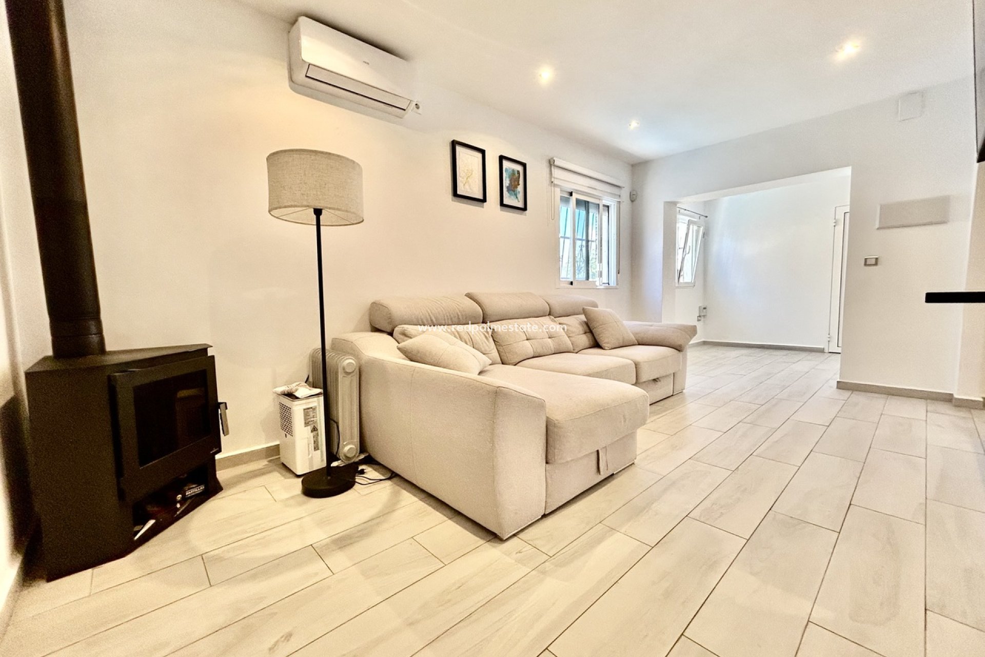 Resale - Villa -
Orihuela Costa - Villamartín