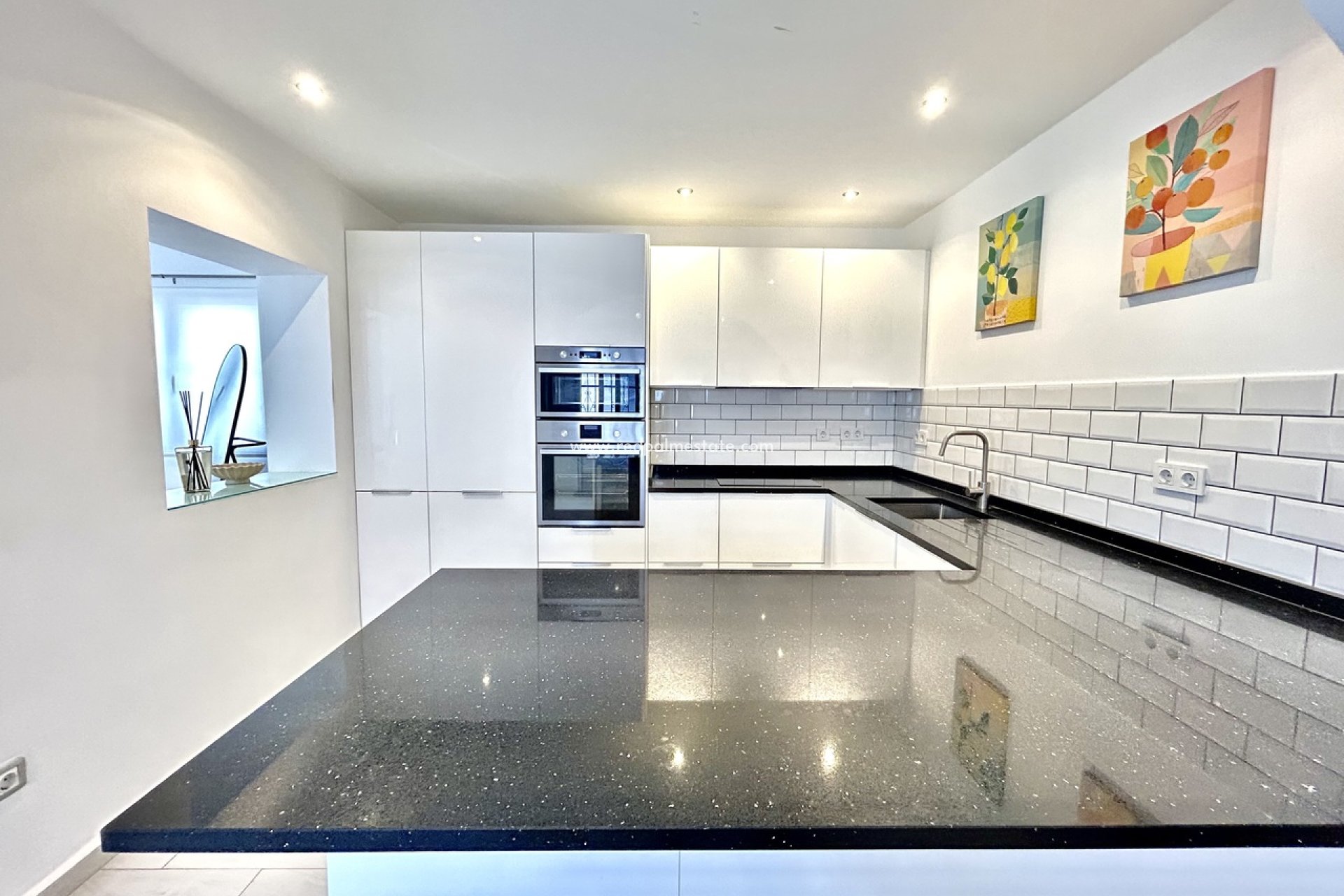 Resale - Villa -
Orihuela Costa - Villamartín