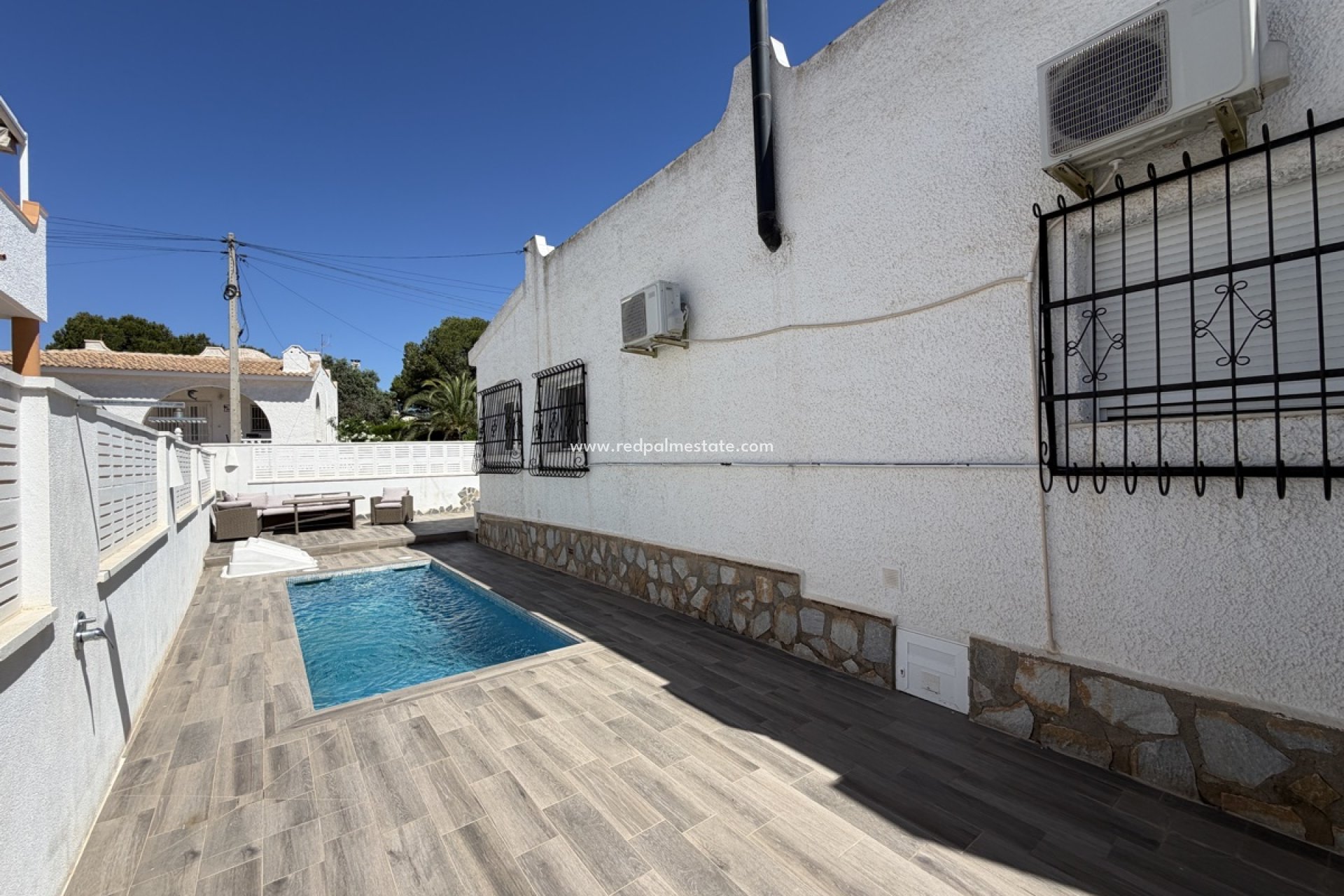 Resale - Villa -
Orihuela Costa - Villamartín