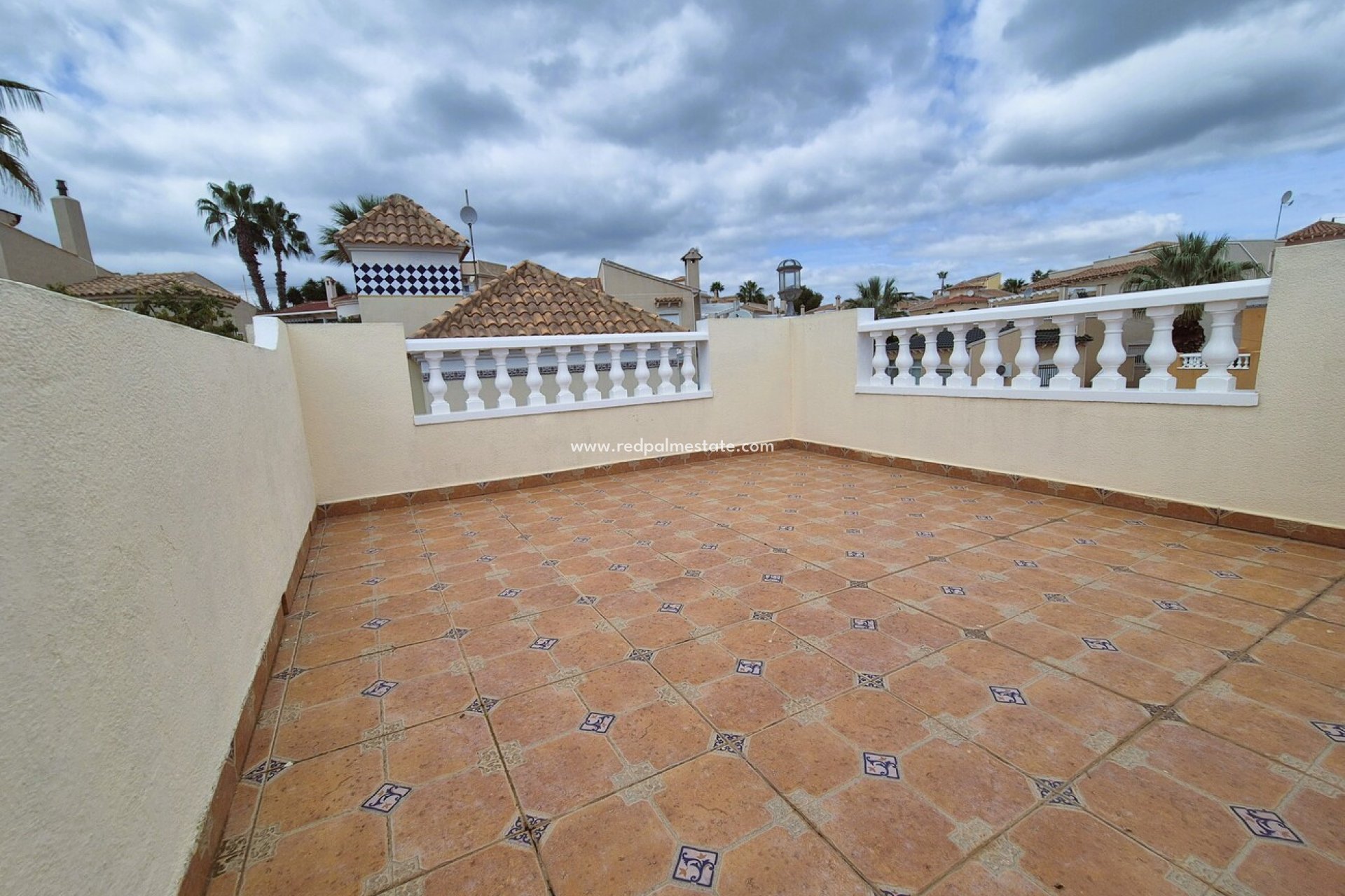 Resale - Villa -
Orihuela Costa - Villamartín