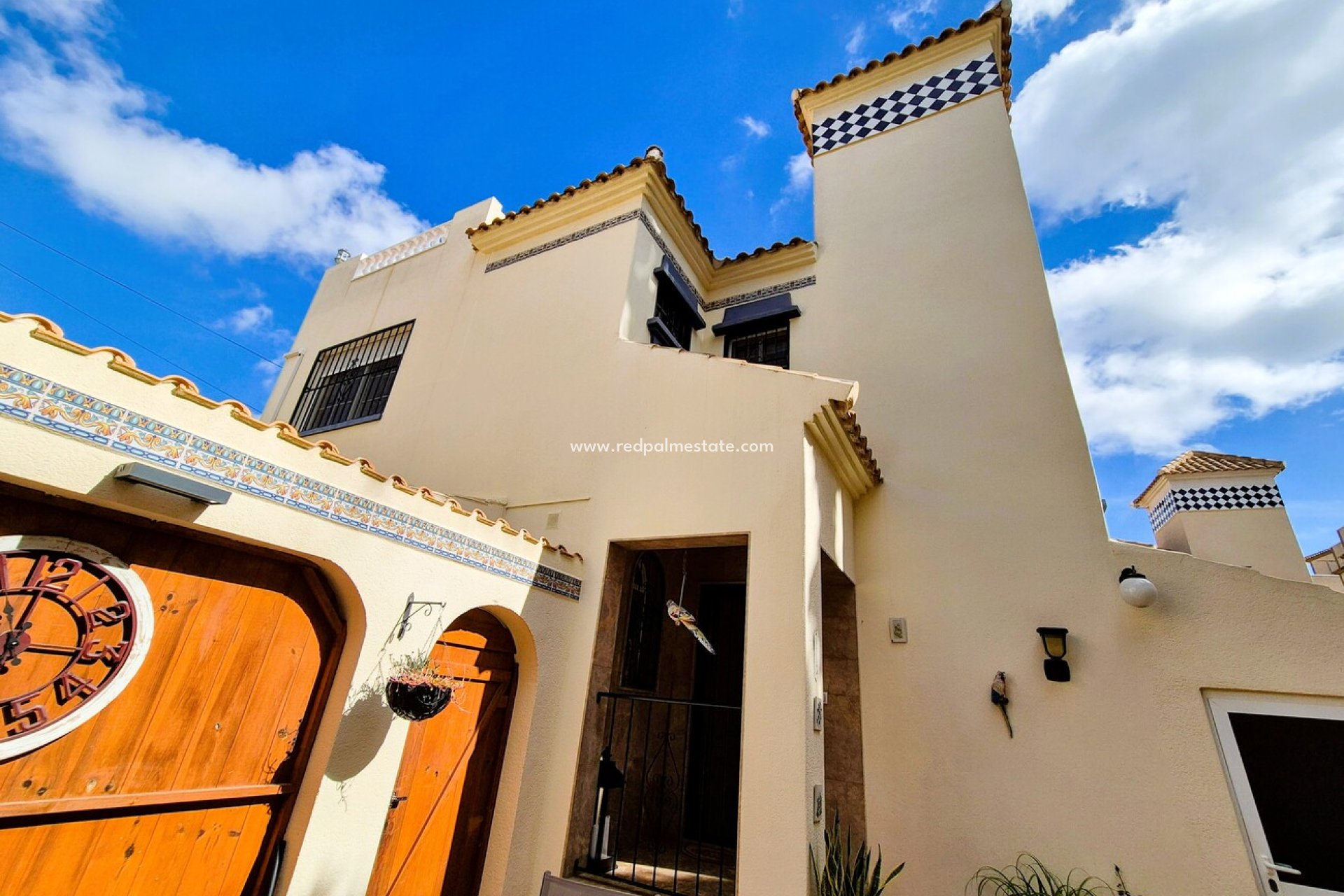 Resale - Villa -
Orihuela Costa - Villamartín