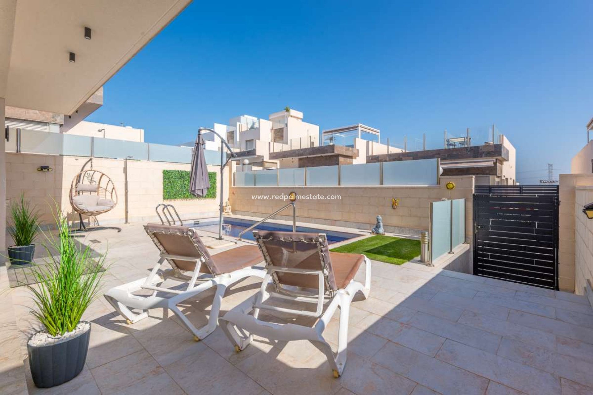 Resale - Villa -
Orihuela Costa