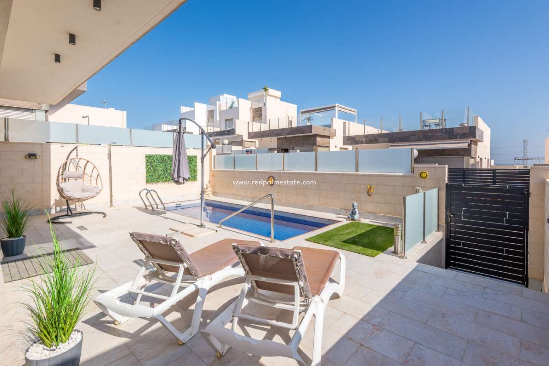 Resale - Villa -
Orihuela Costa