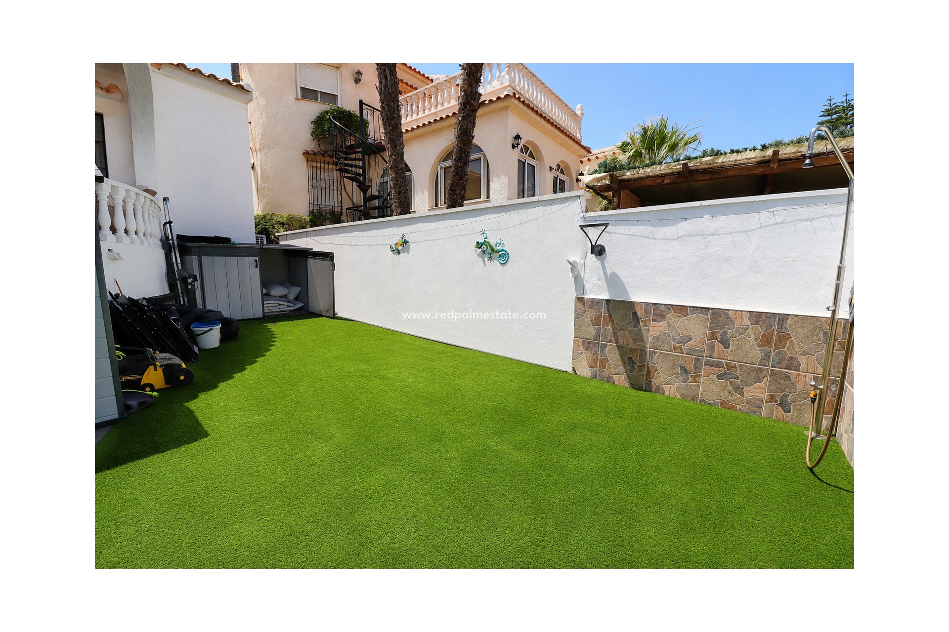 Resale - Villa -
Orihuela Costa