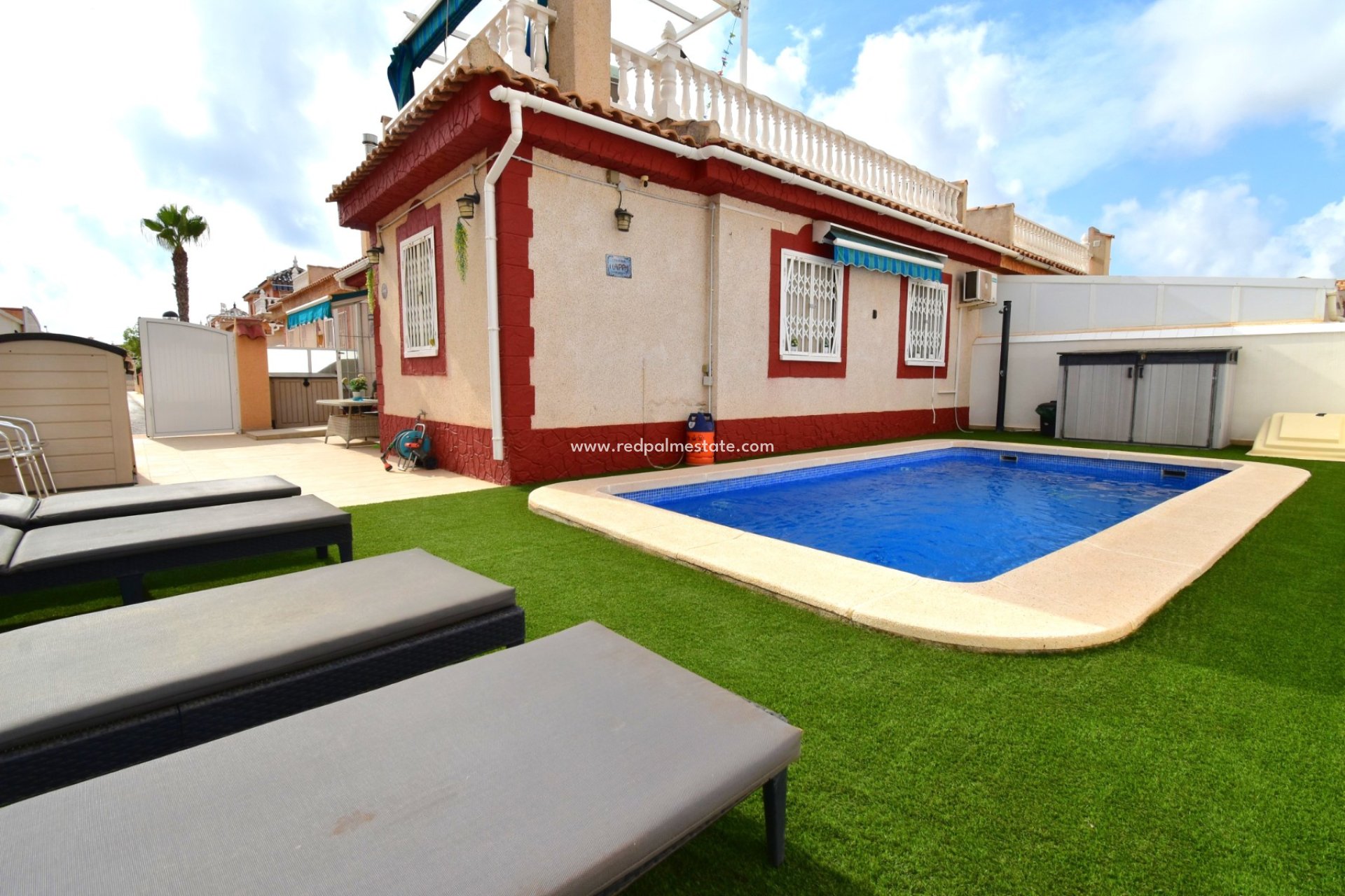 Resale - Villa -
Orihuela Costa