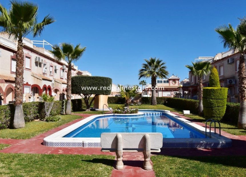 Resale - Villa -
Orihuela Costa