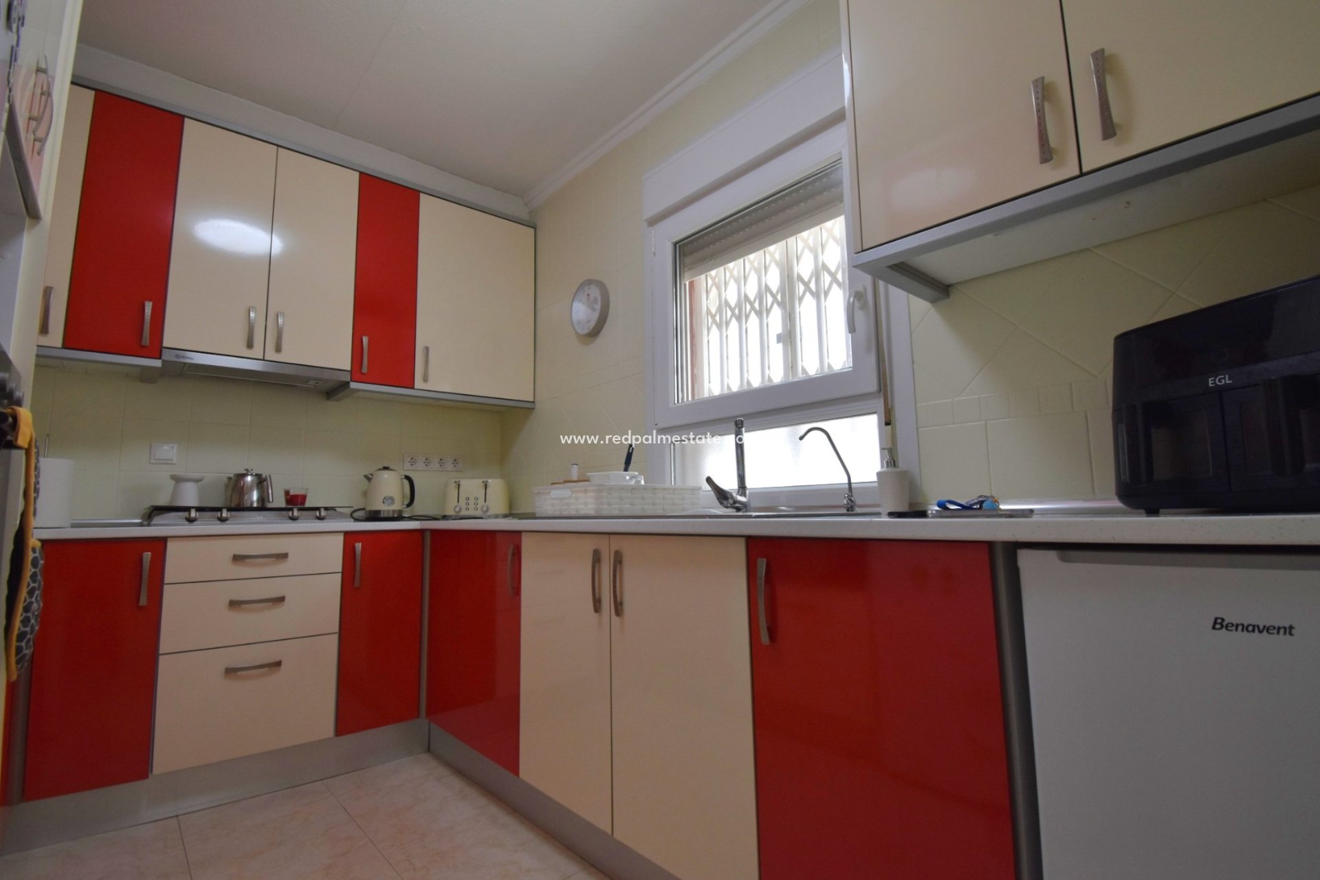 Resale - Villa -
Orihuela Costa