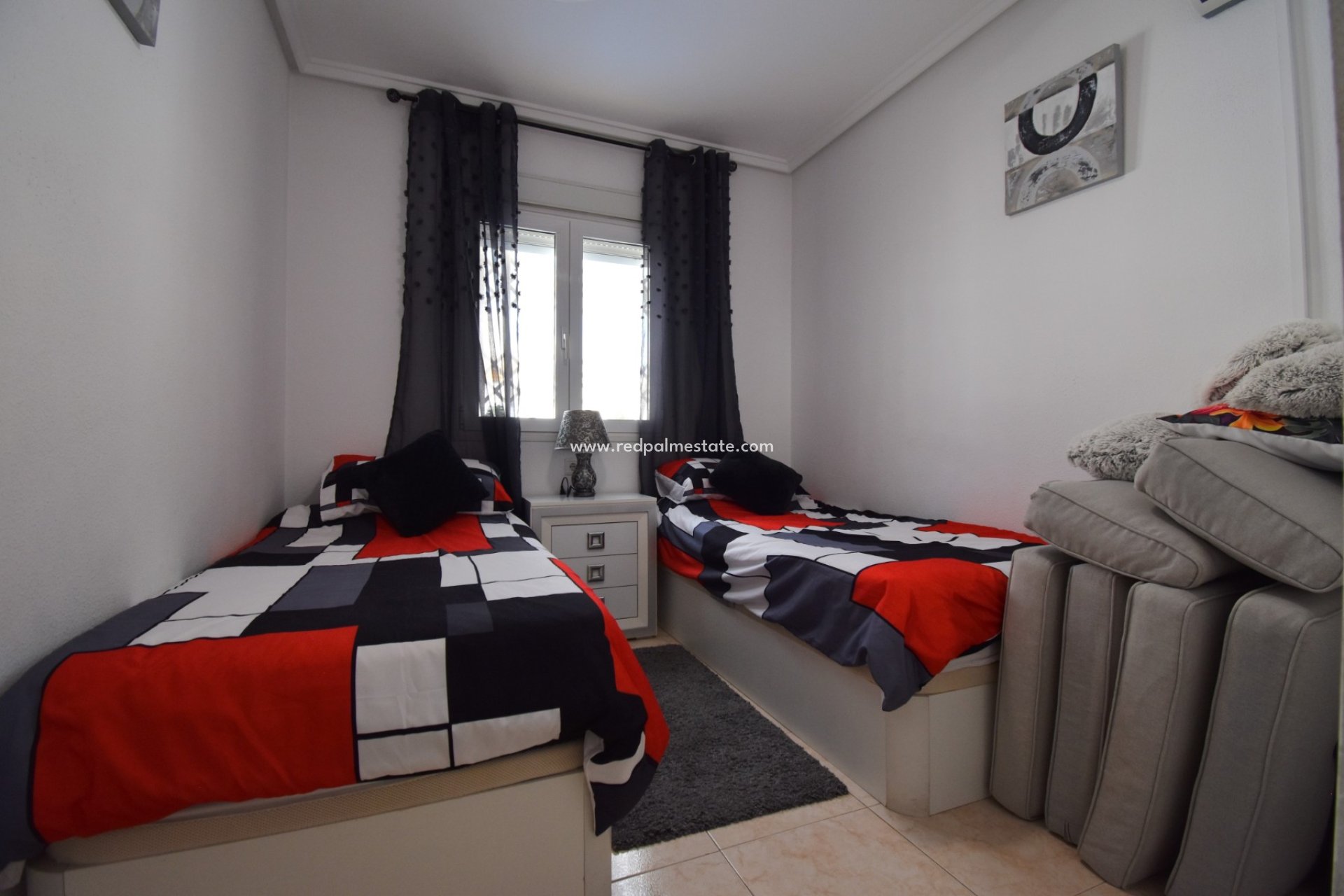 Resale - Villa -
Orihuela Costa