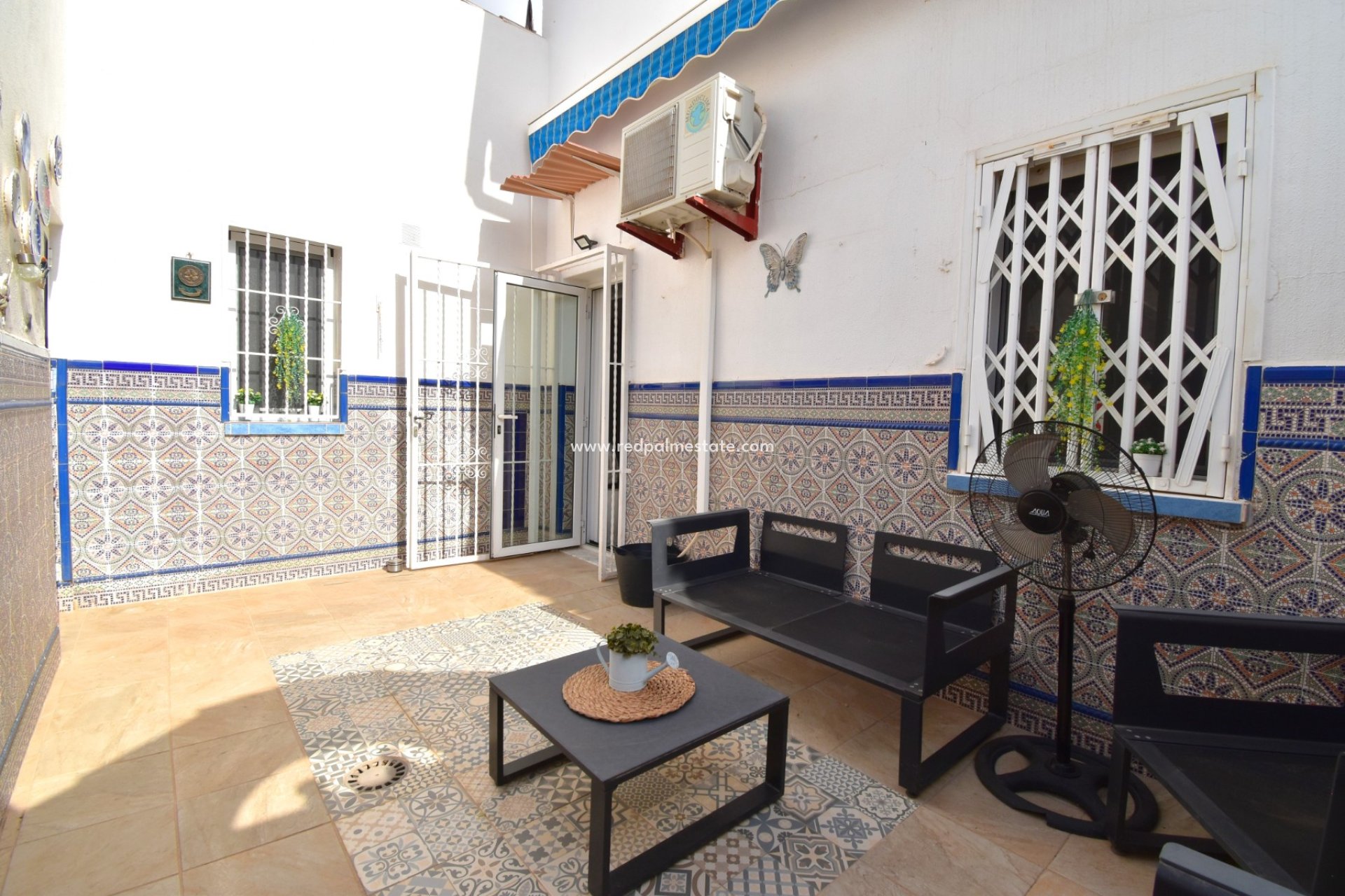 Resale - Villa -
Orihuela Costa