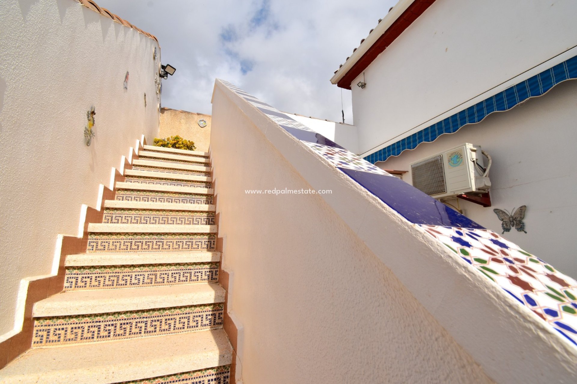 Resale - Villa -
Orihuela Costa