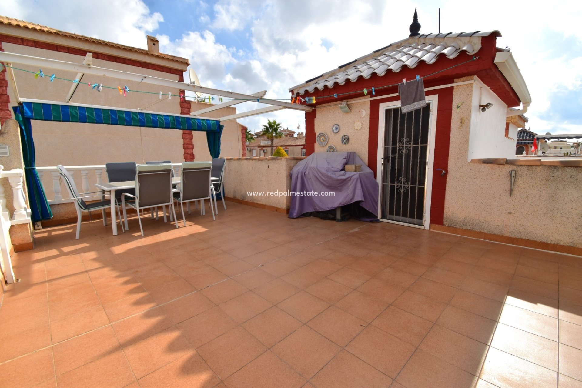 Resale - Villa -
Orihuela Costa
