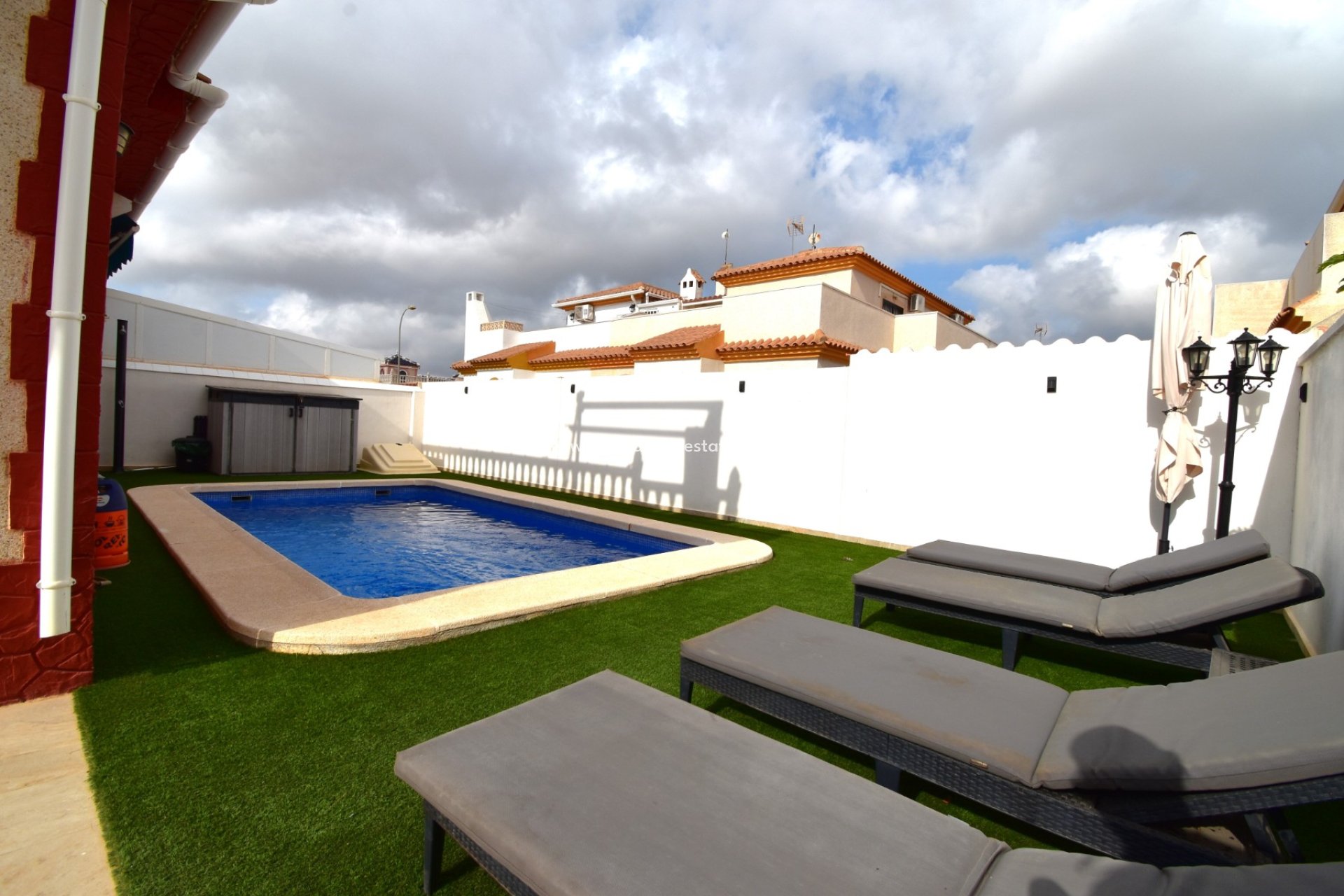 Resale - Villa -
Orihuela Costa