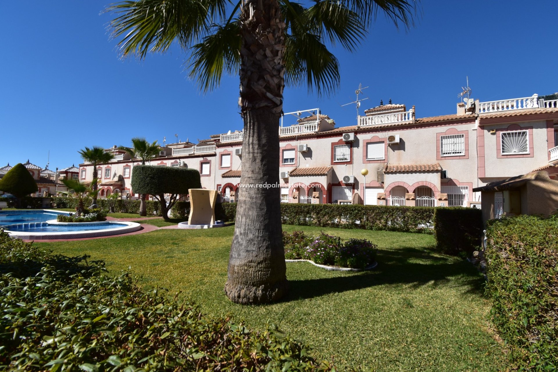 Resale - Villa -
Orihuela Costa