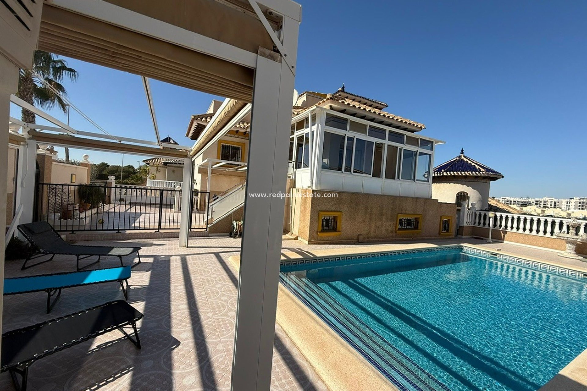 Resale - Villa -
Orihuela Costa