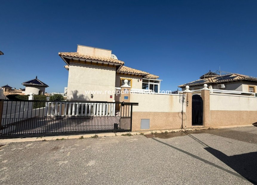 Resale - Villa -
Orihuela Costa