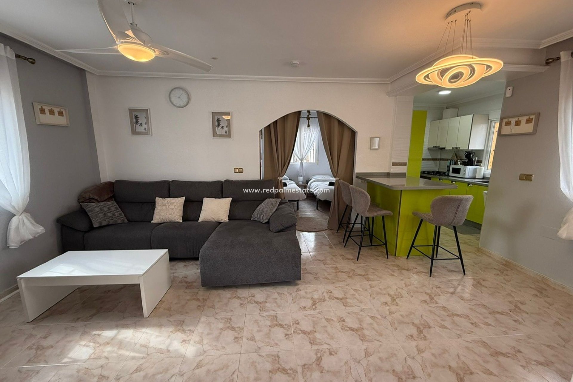 Resale - Villa -
Orihuela Costa