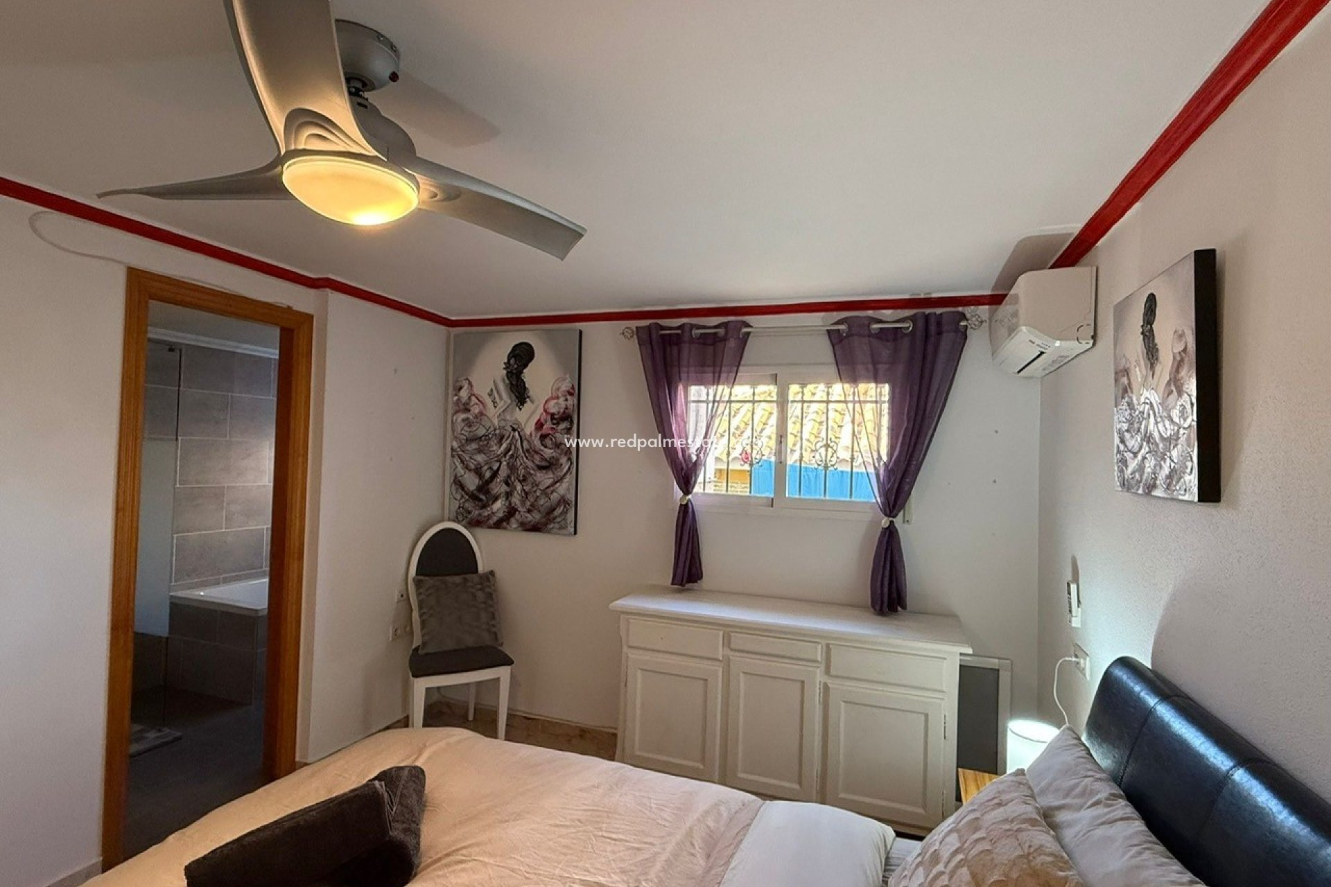 Resale - Villa -
Orihuela Costa