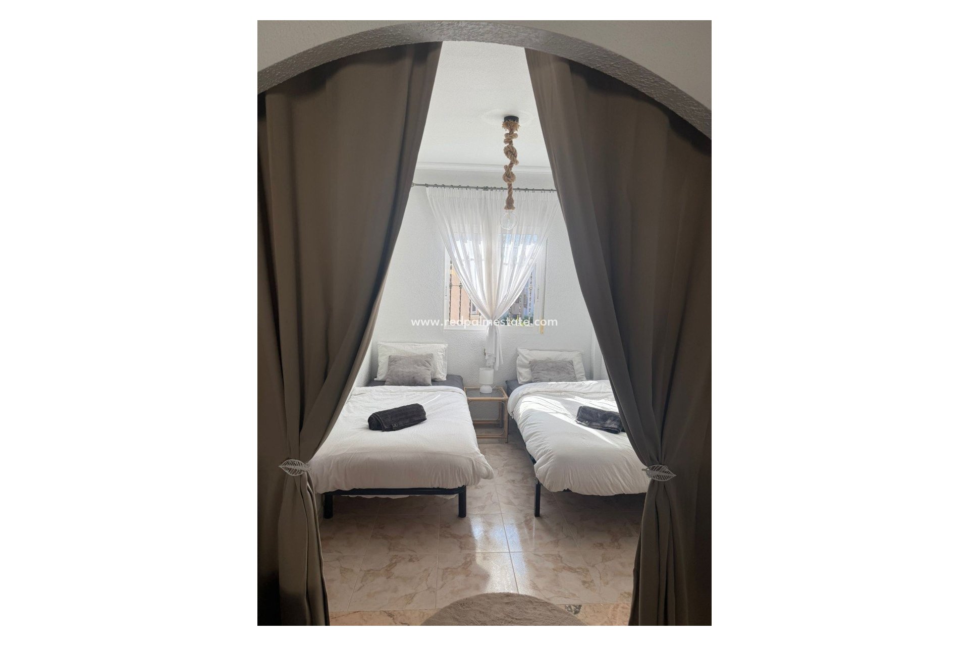 Resale - Villa -
Orihuela Costa