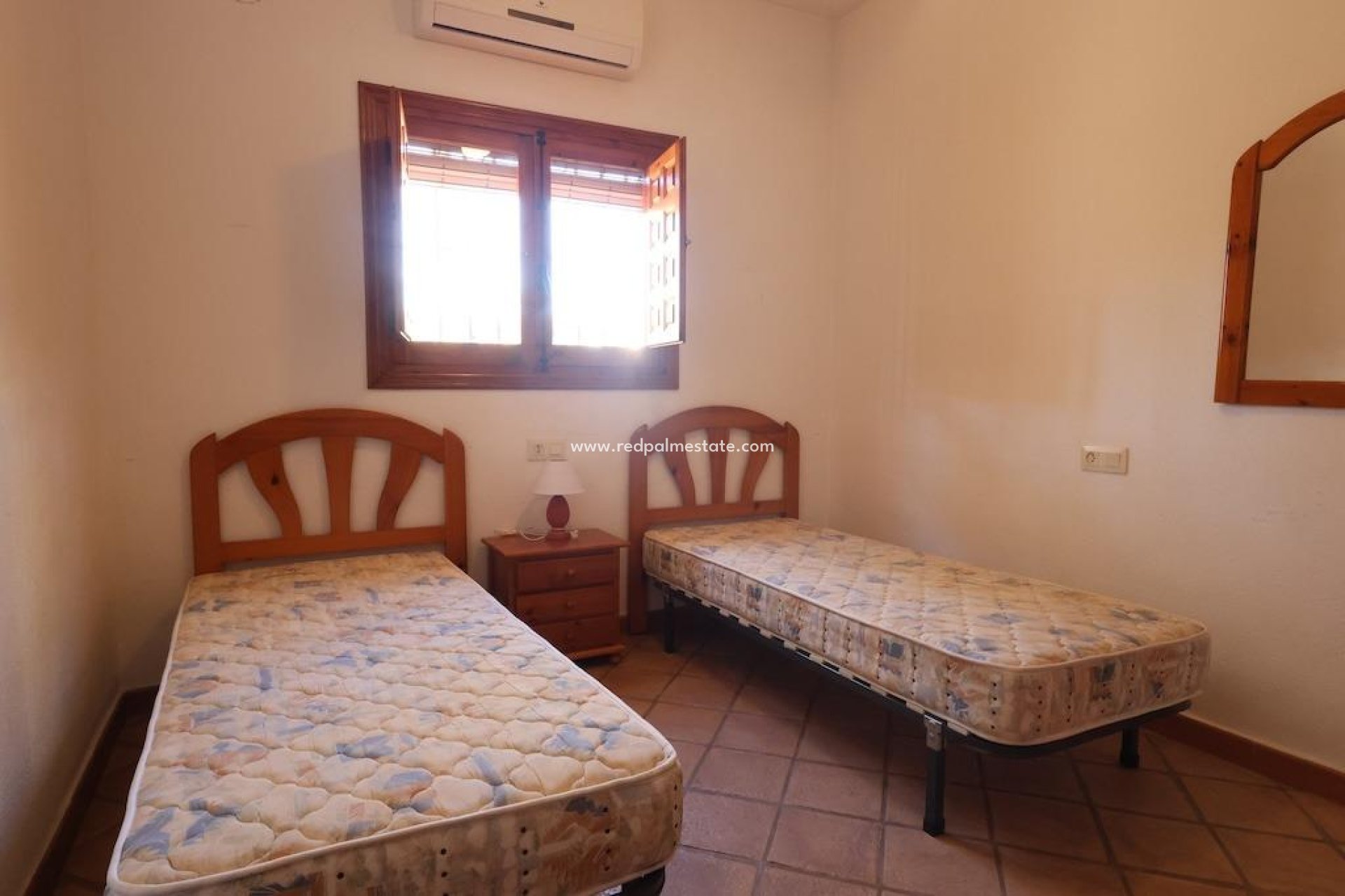 Resale - Villa -
Orihuela Costa