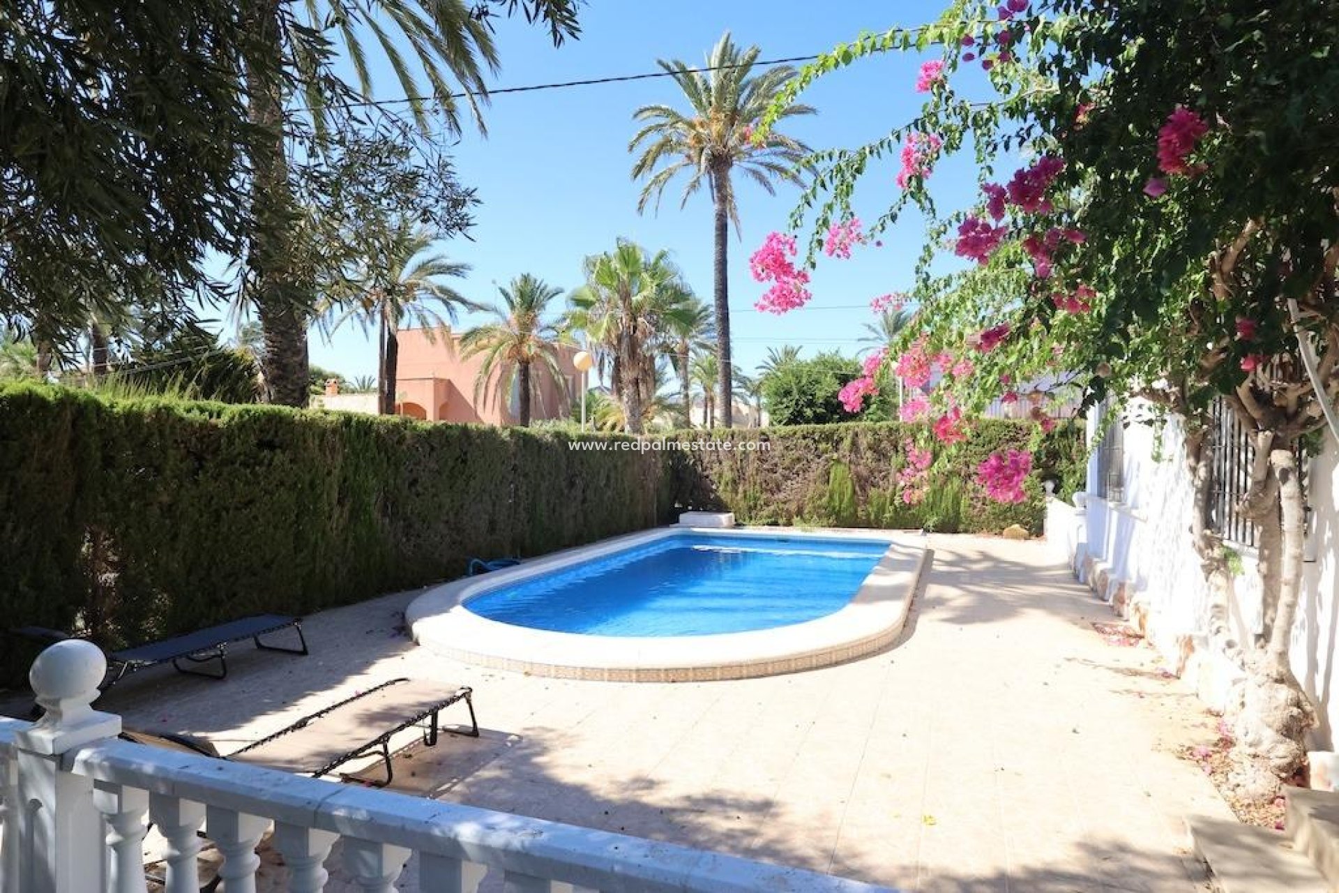 Resale - Villa -
Orihuela Costa