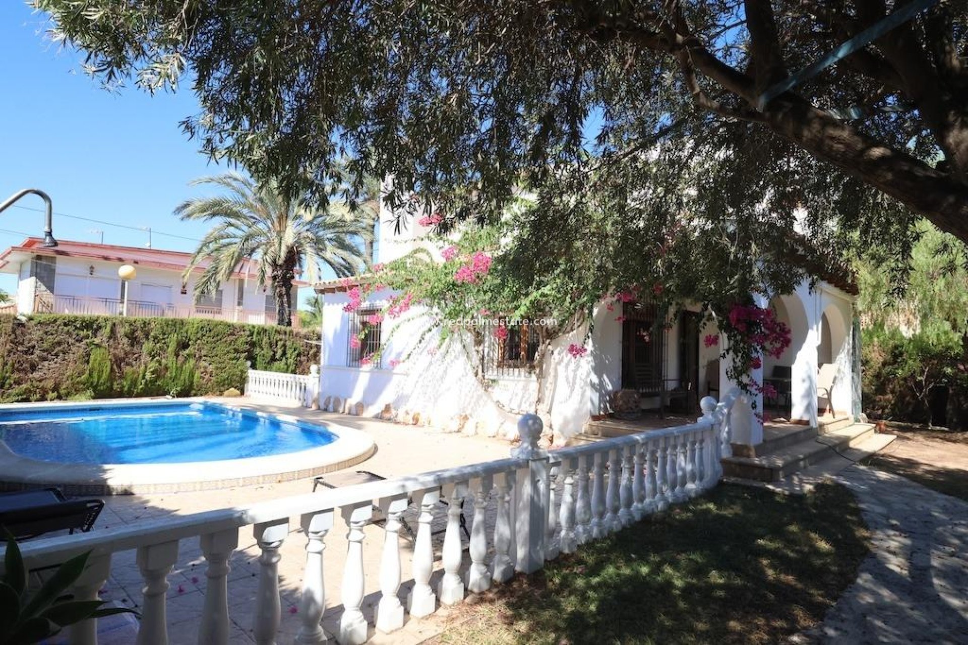 Resale - Villa -
Orihuela Costa