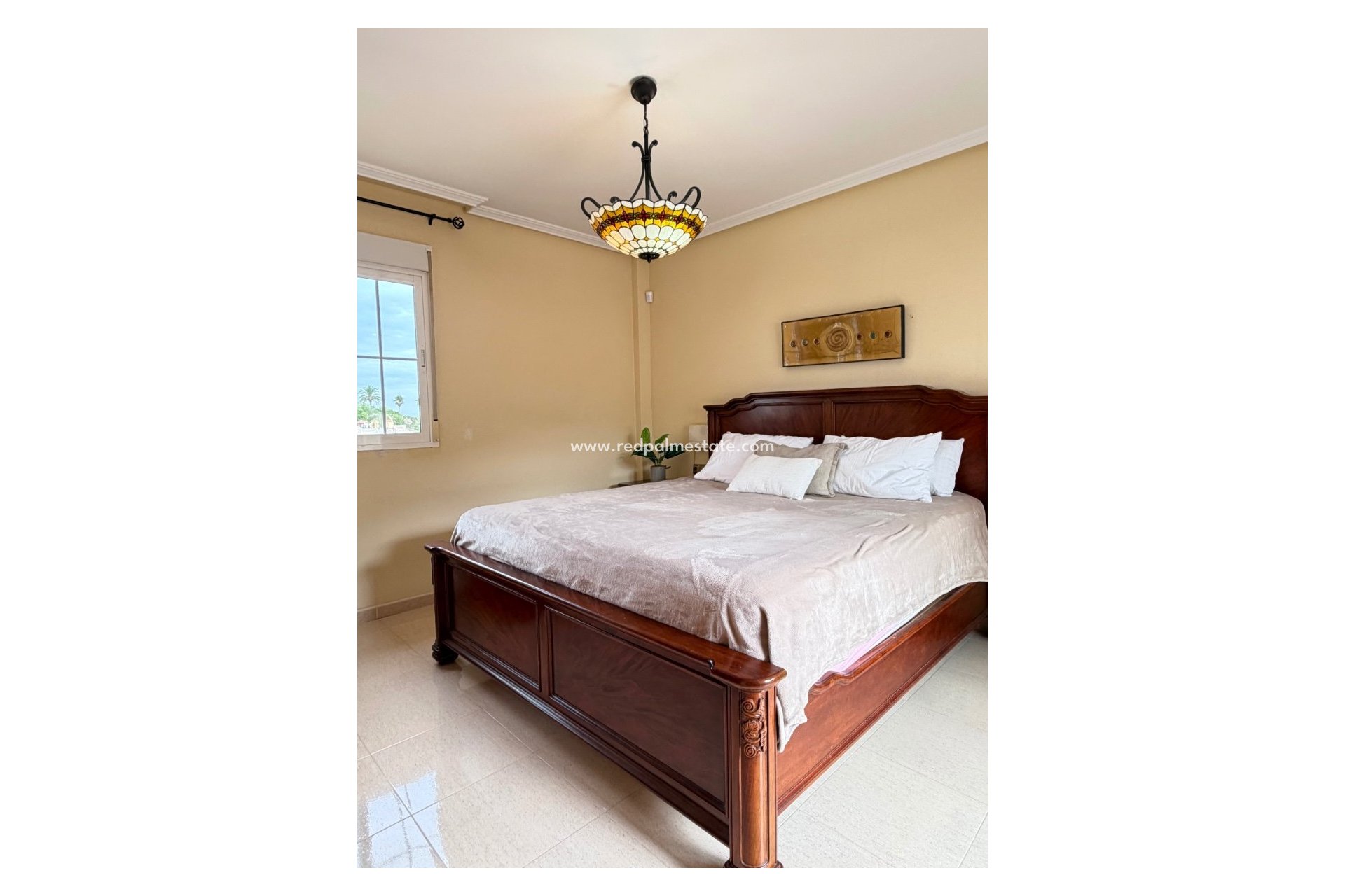 Resale - Villa -
Orihuela Costa