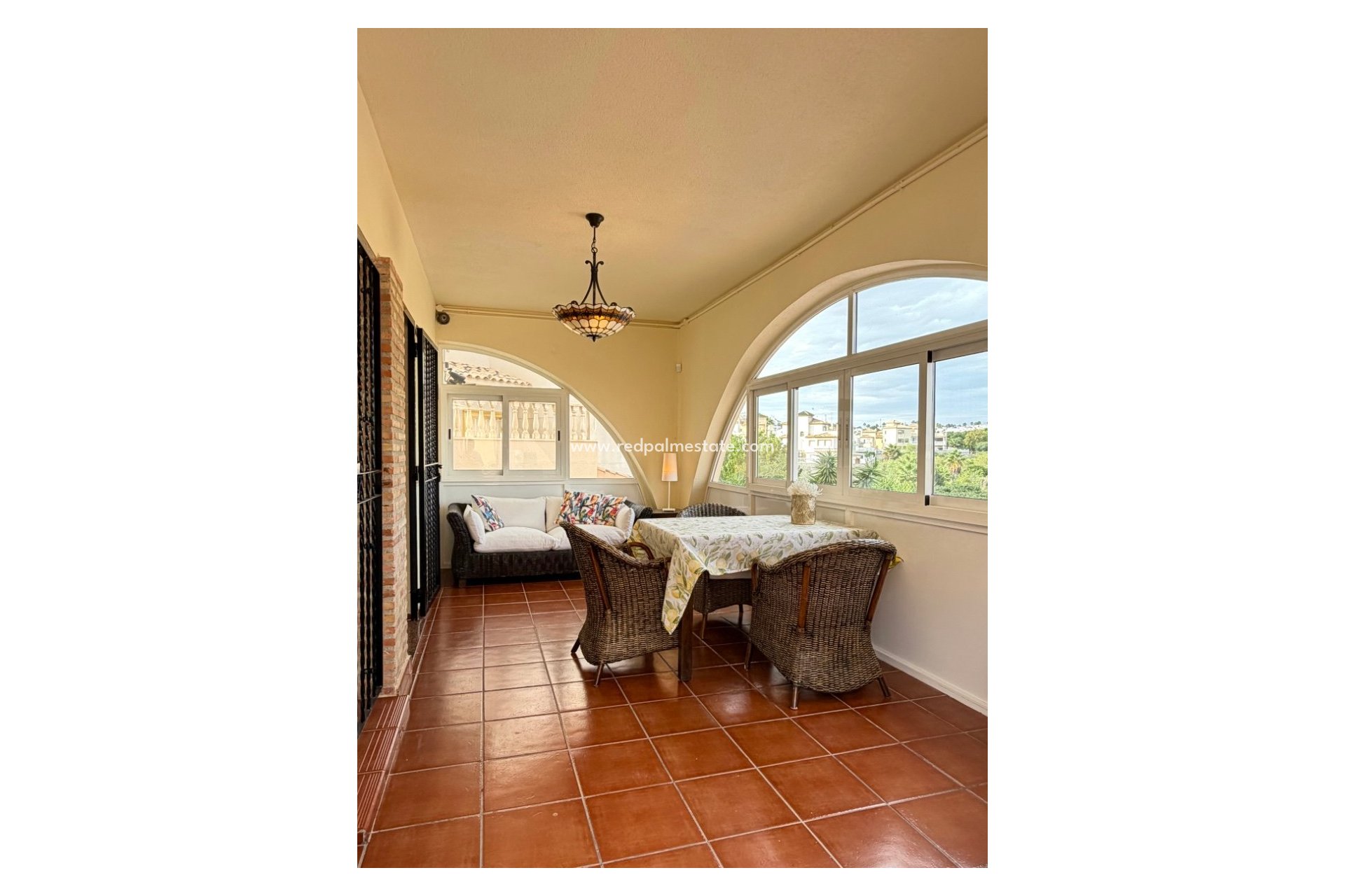 Resale - Villa -
Orihuela Costa