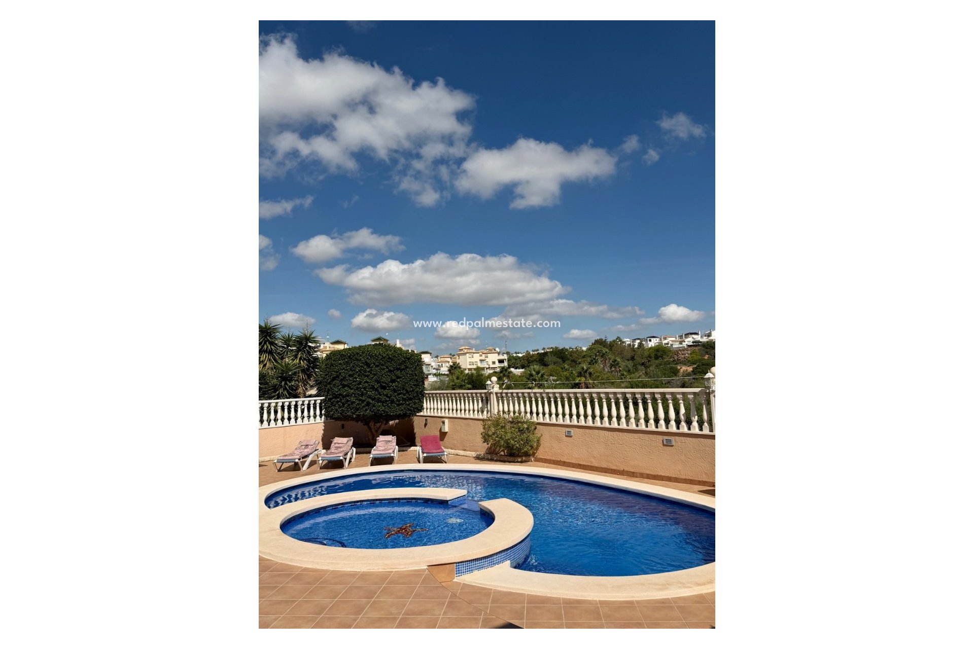 Resale - Villa -
Orihuela Costa