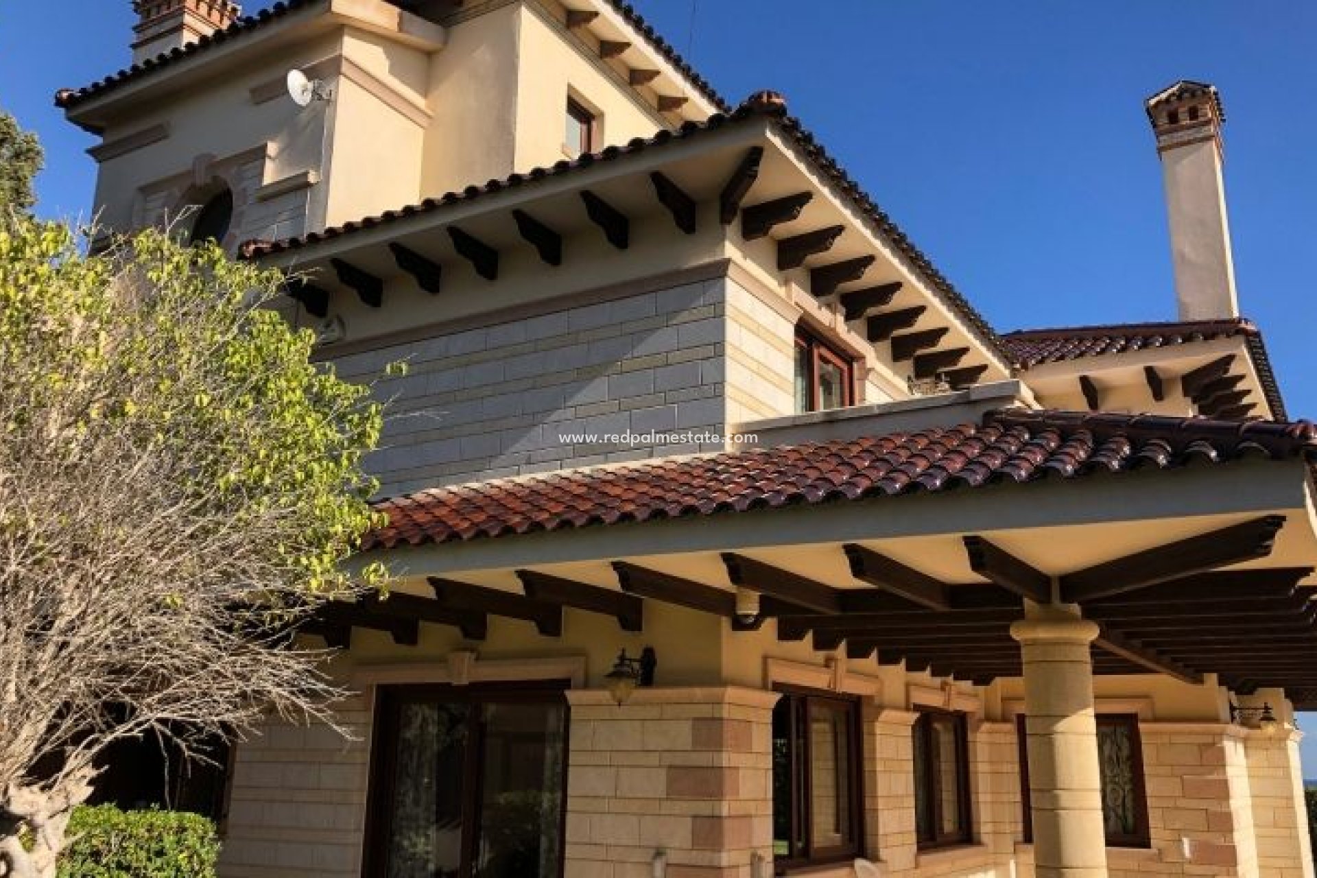 Resale - Villa -
Orihuela Costa