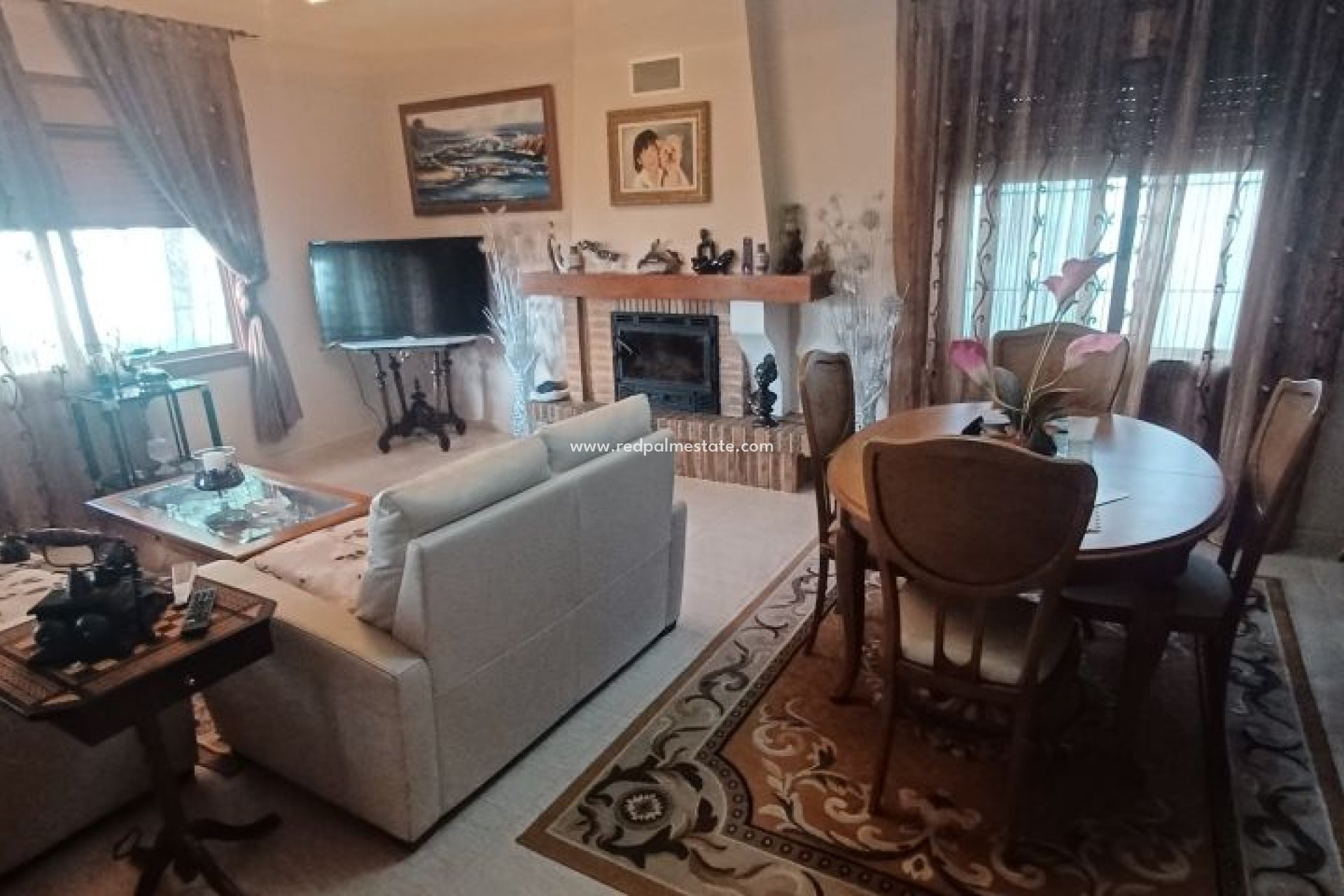 Resale - Villa -
Orihuela Costa