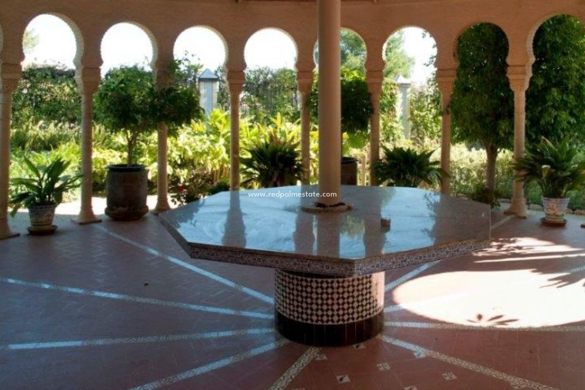 Resale - Villa -
Orihuela Costa