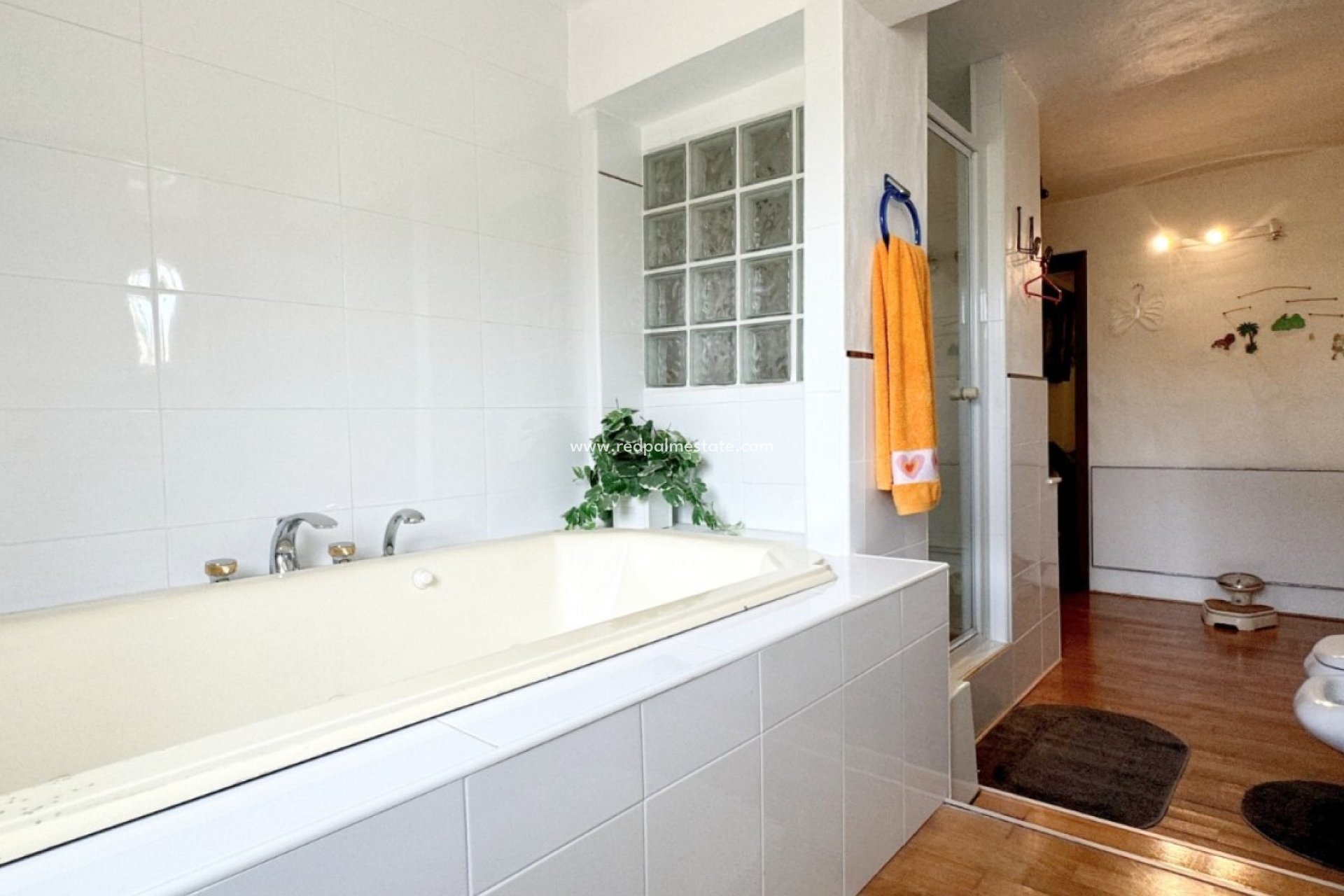 Resale - Villa -
Orihuela Costa