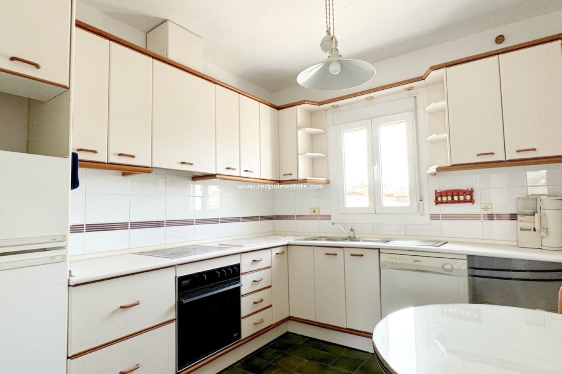 Resale - Villa -
Orihuela Costa