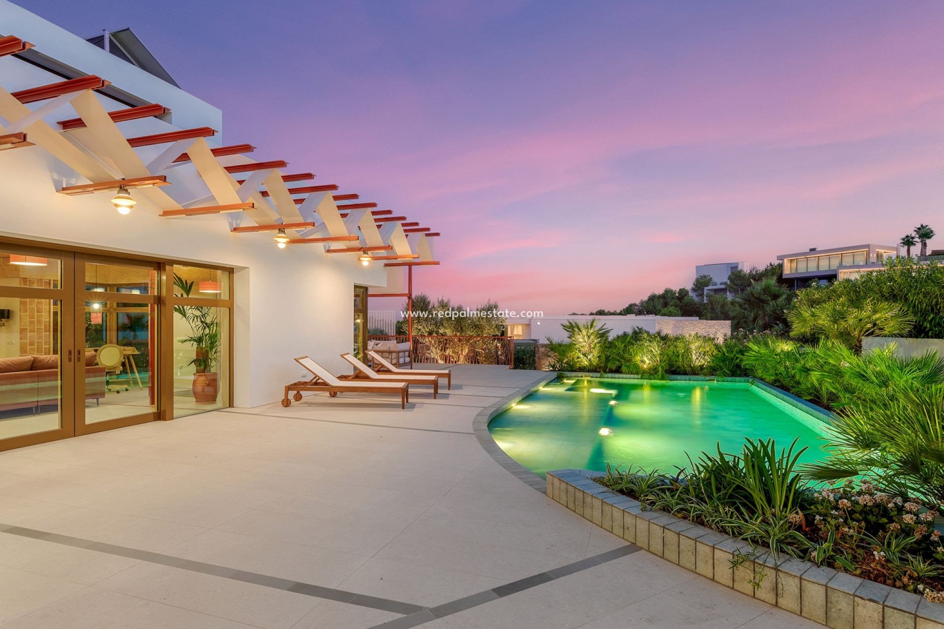 Resale - Villa -
Orihuela Costa