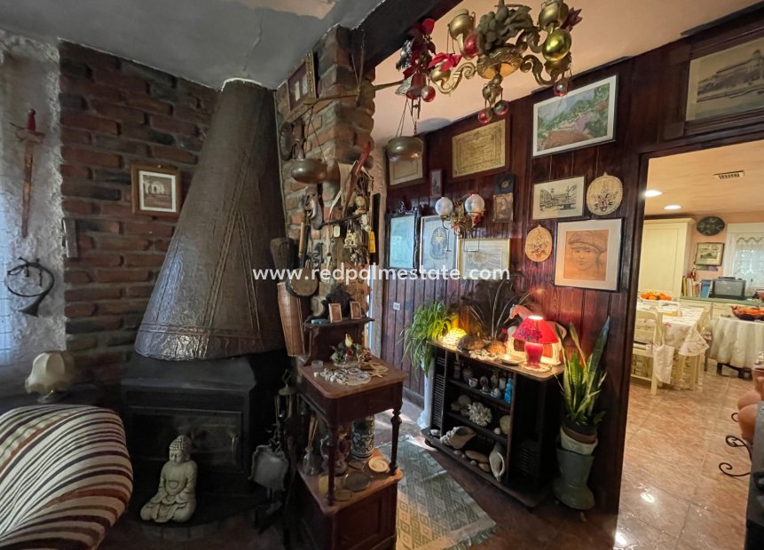 Resale - Villa -
Orihuela Costa