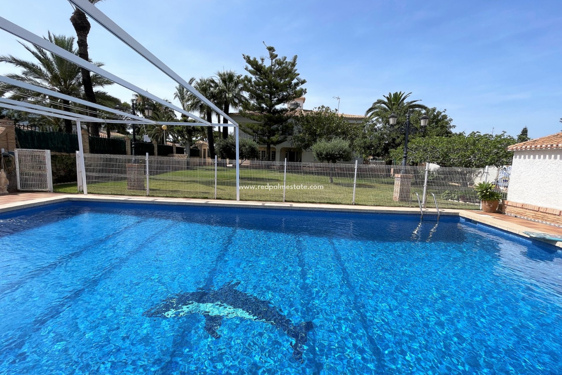 Resale - Villa -
Orihuela Costa