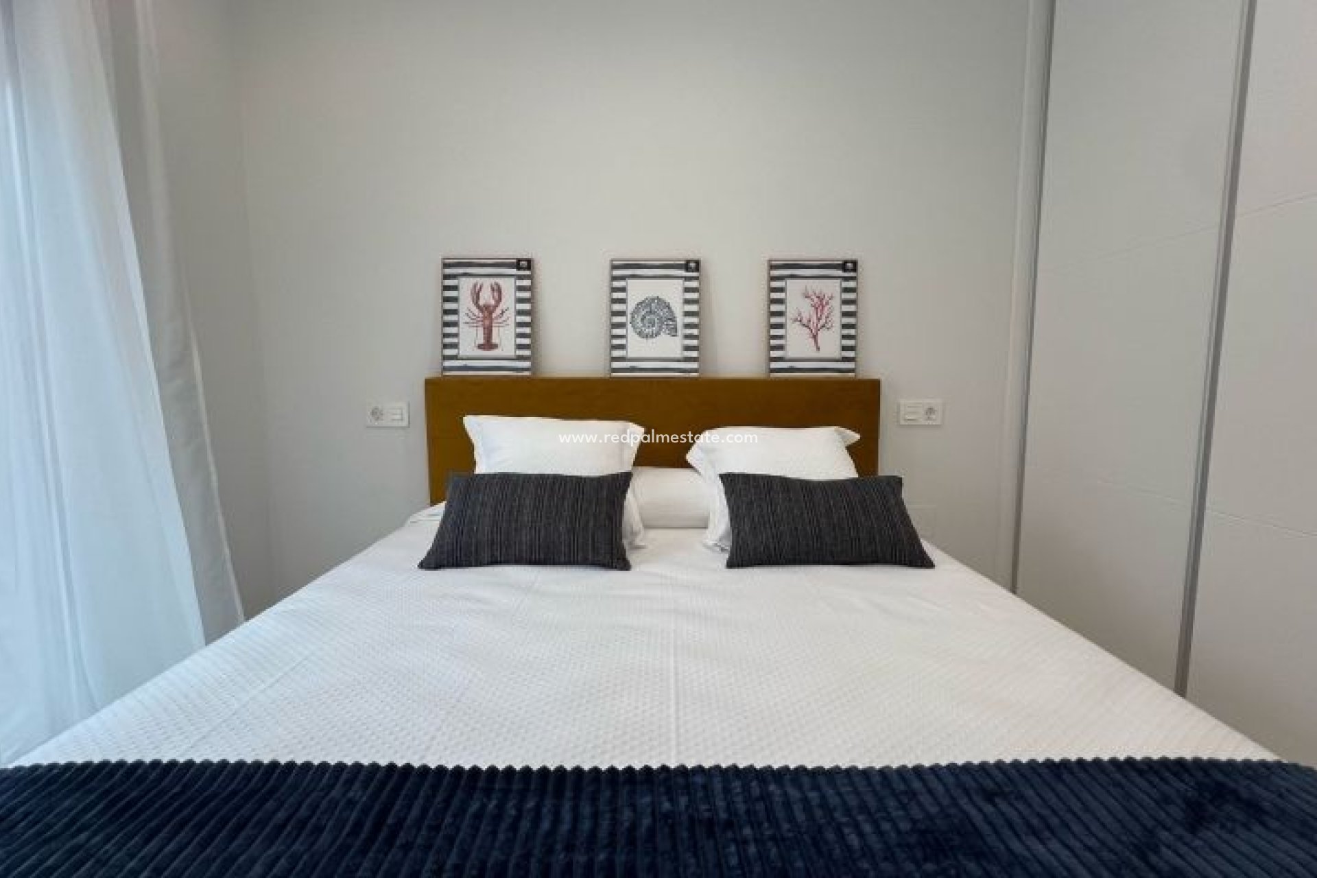 Resale - Villa -
Orihuela Costa