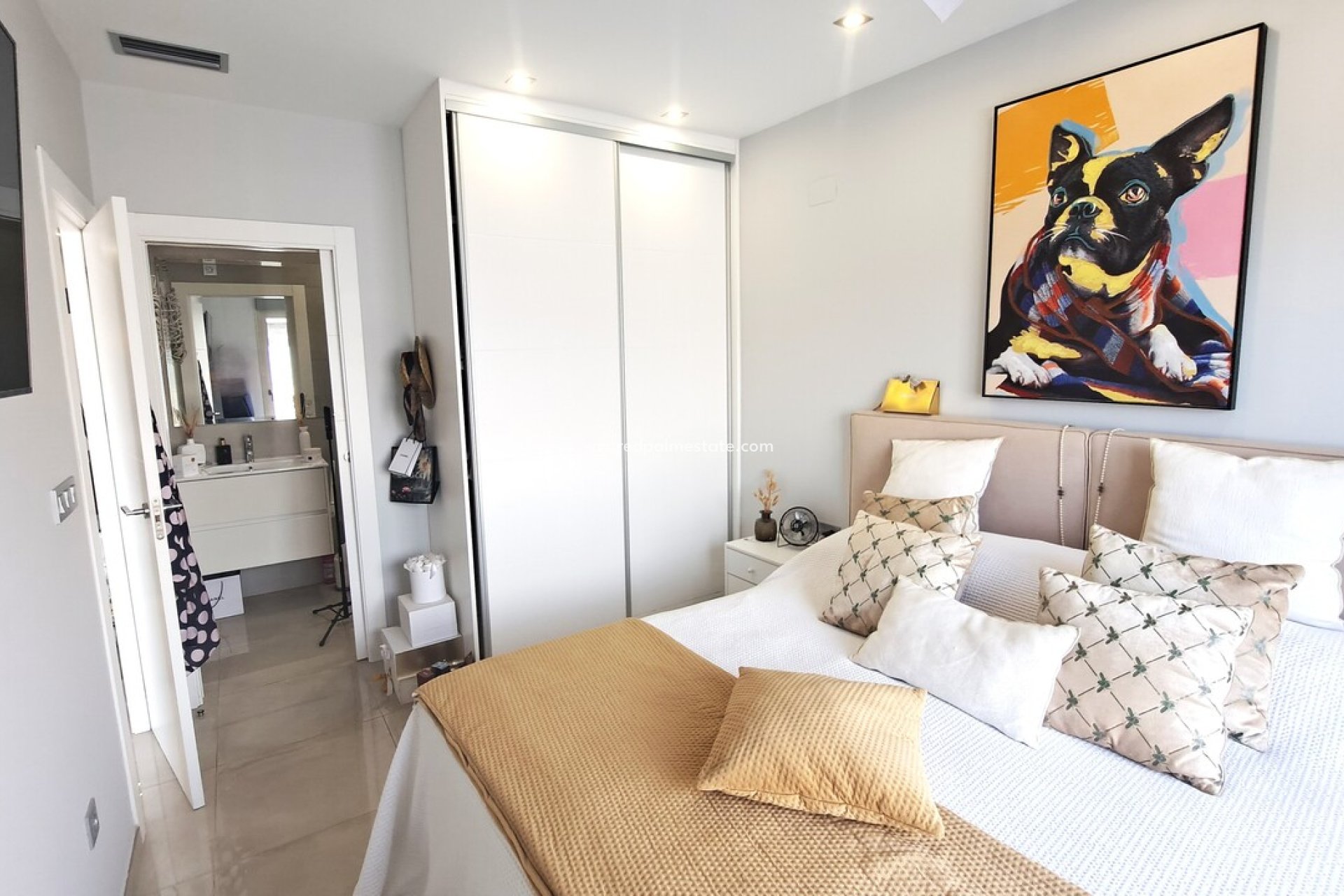 Resale - Villa -
Orihuela Costa