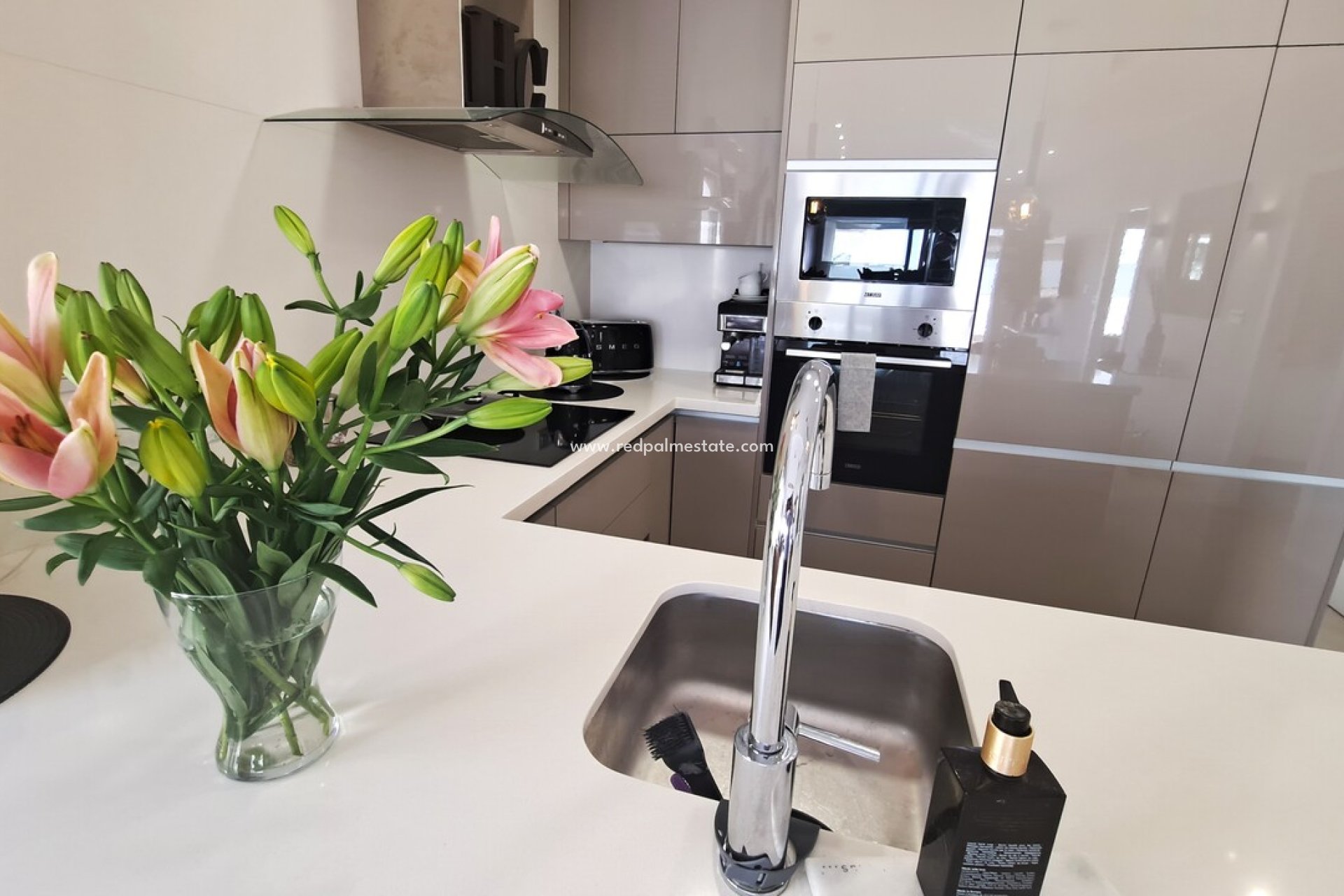 Resale - Villa -
Orihuela Costa