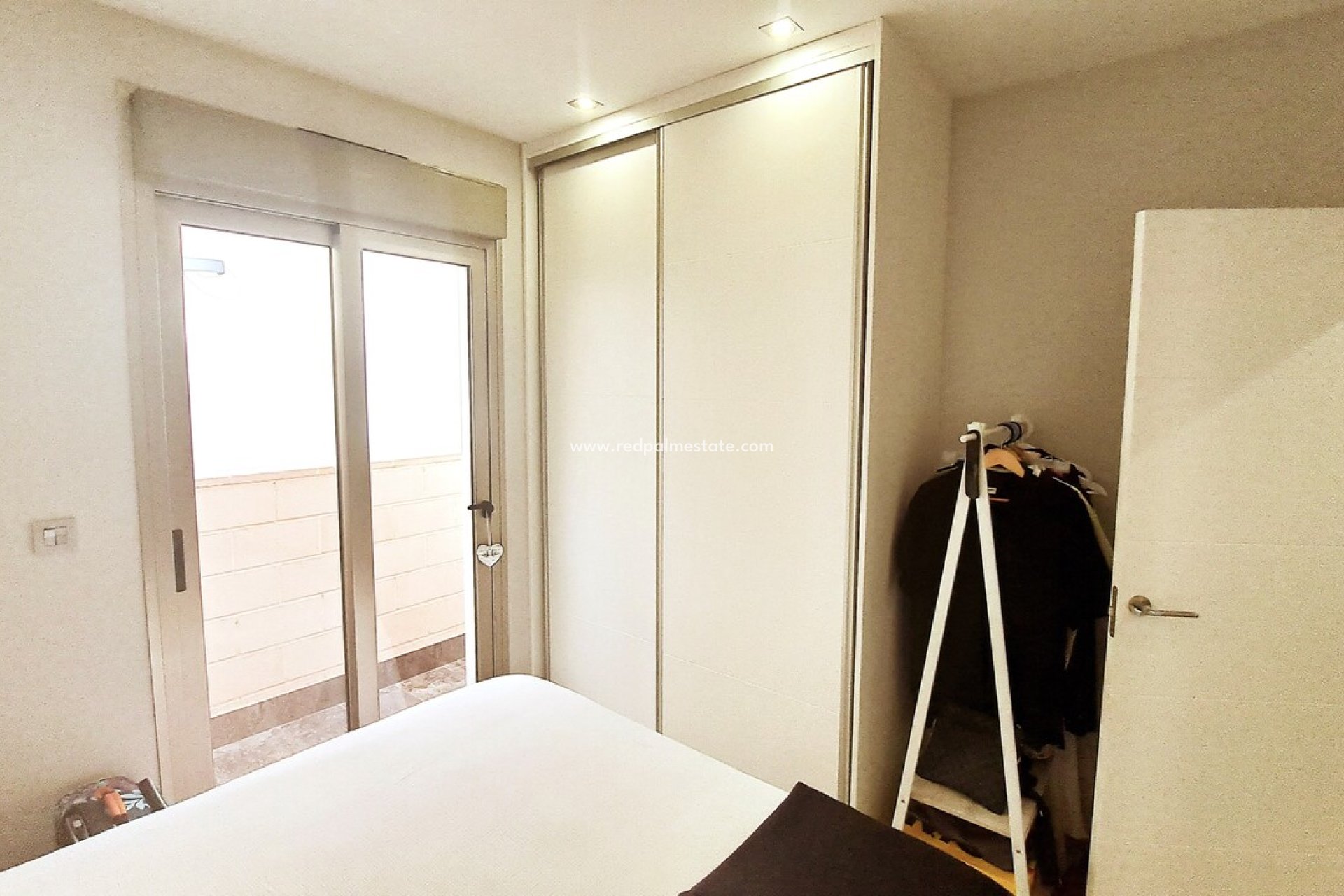 Resale - Villa -
Orihuela Costa