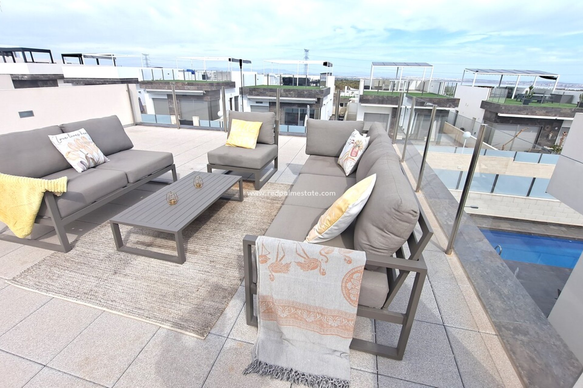 Resale - Villa -
Orihuela Costa