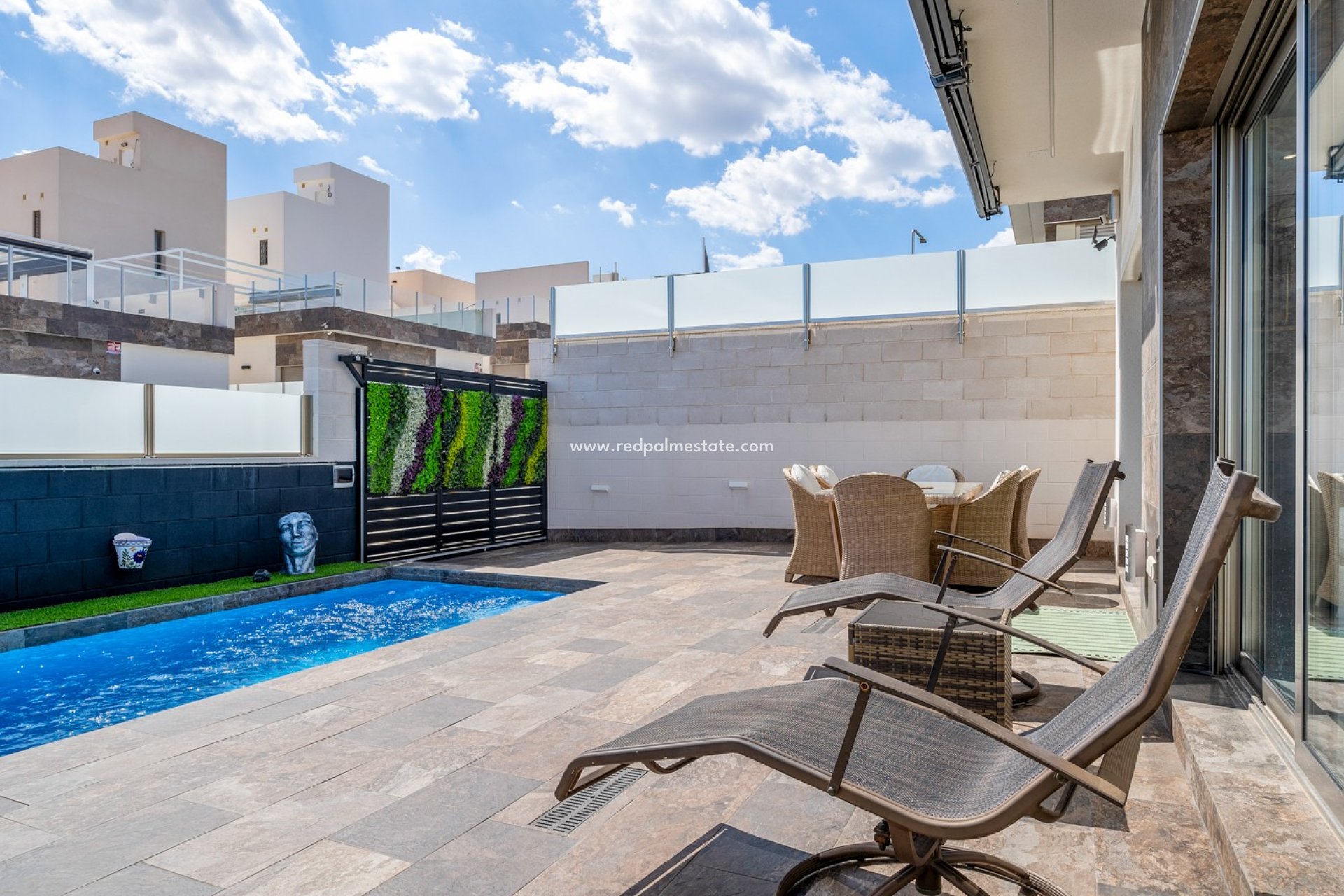 Resale - Villa -
Orihuela Costa