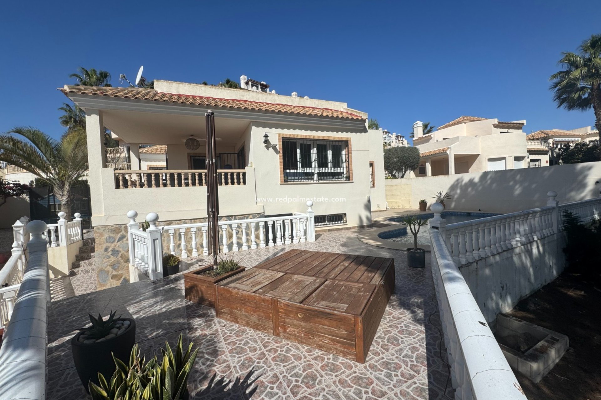 Resale - Villa -
Orihuela Costa